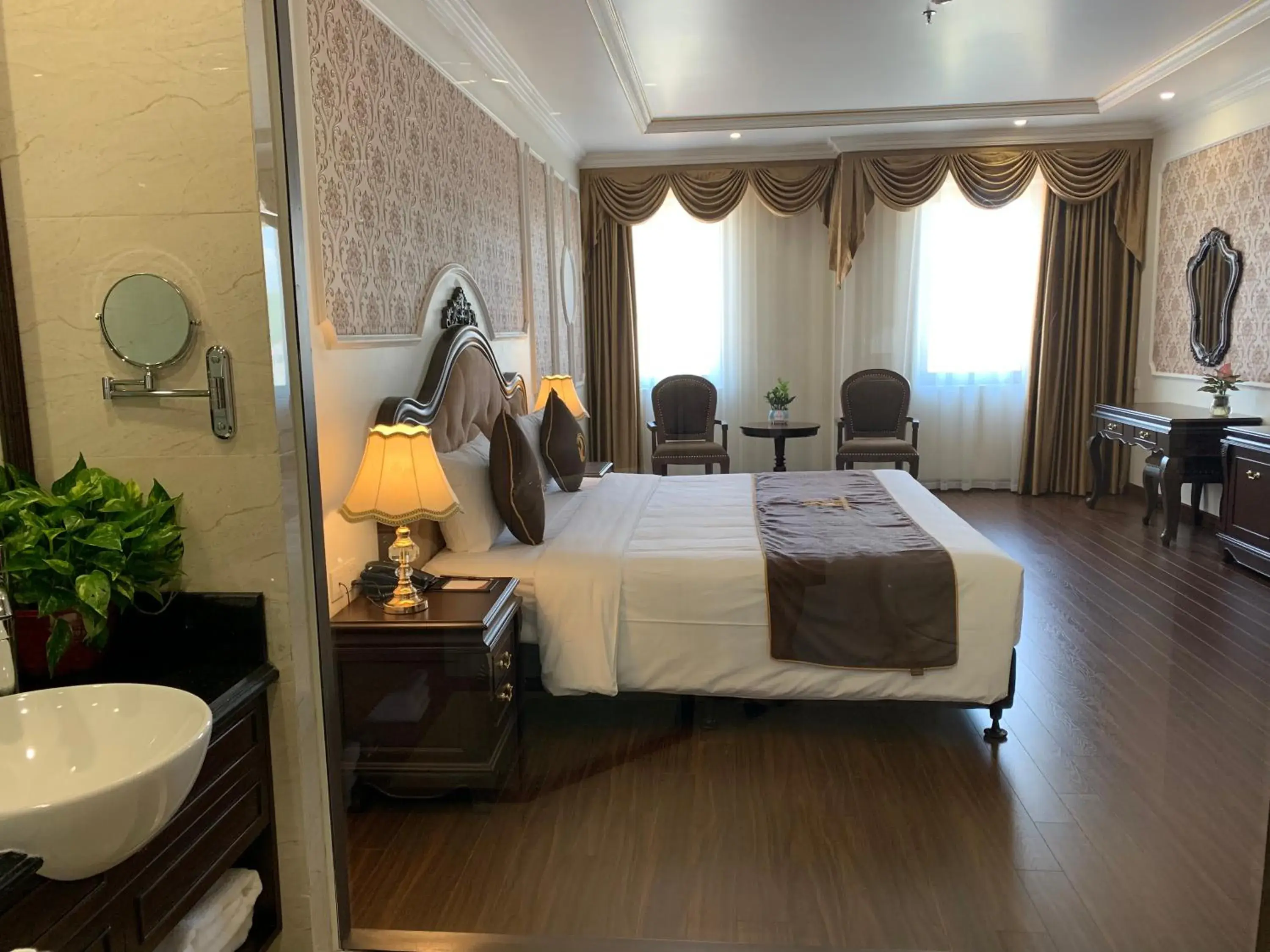 Superior Double Room in Dragon Legend Hotel Superior Double Room in Dragon Legend Hotel