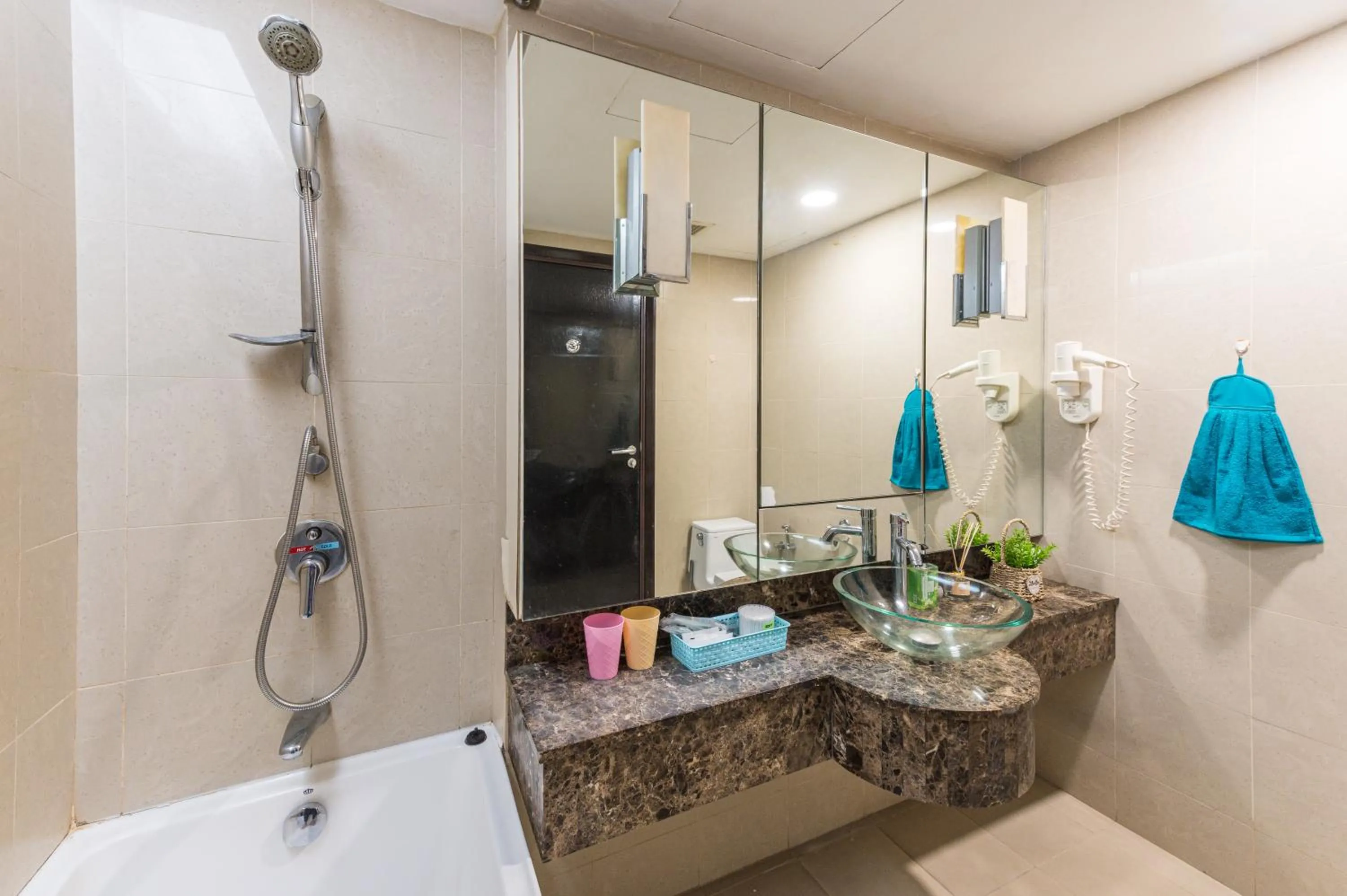 Resort Suites Pyramid & Lagoon