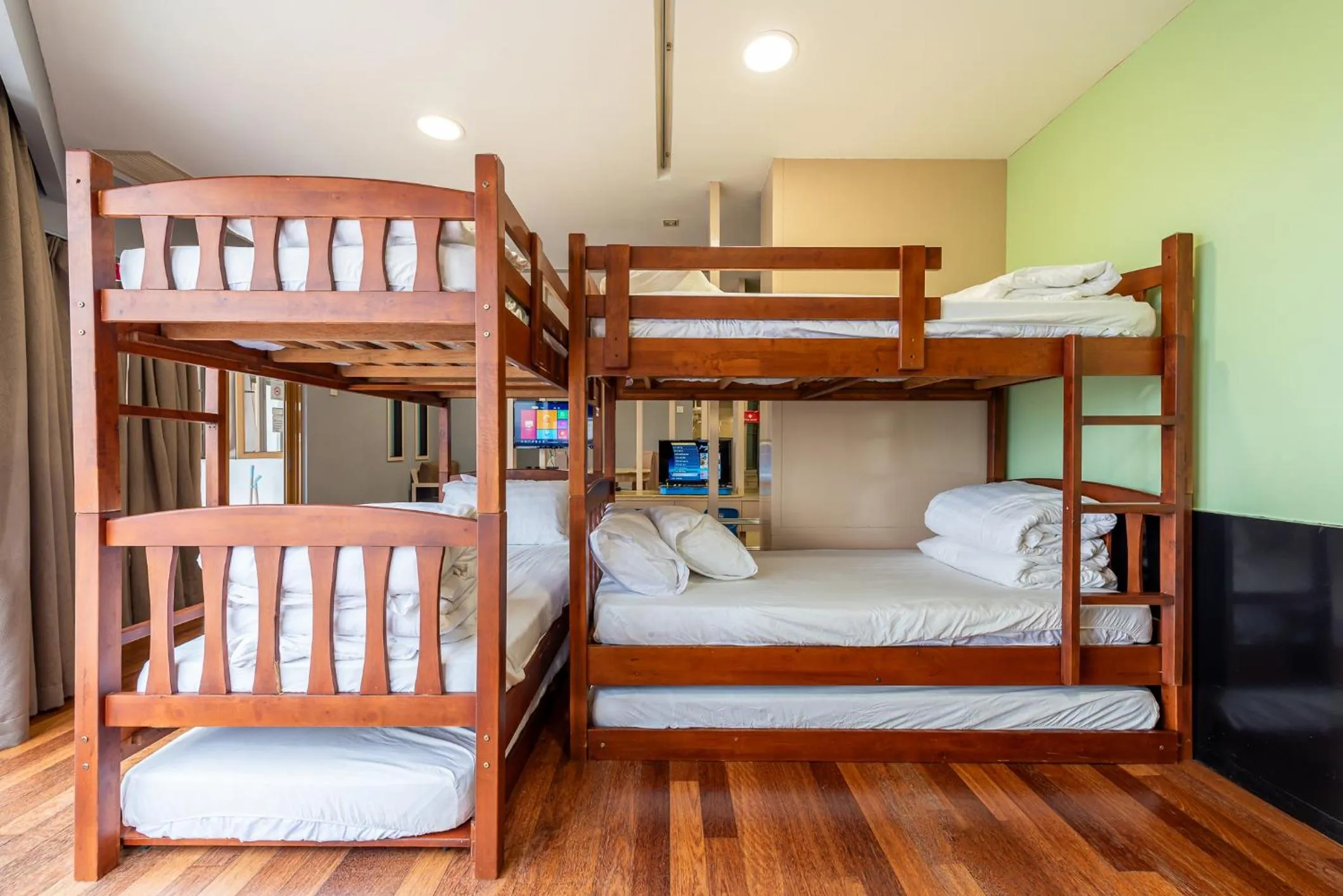 Bed in Resort Suites Pyramid & Lagoon