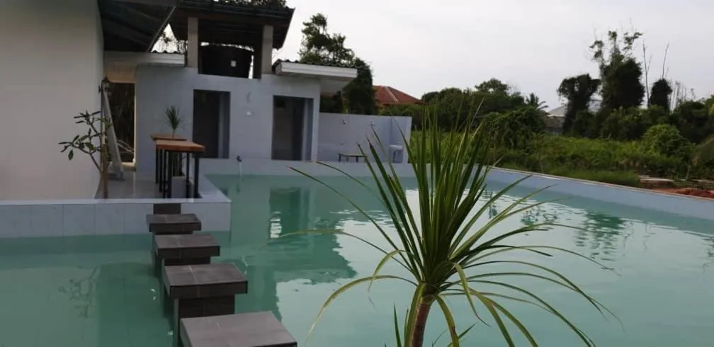 Swimming pool in The Serai Cottage Downtown Hotel