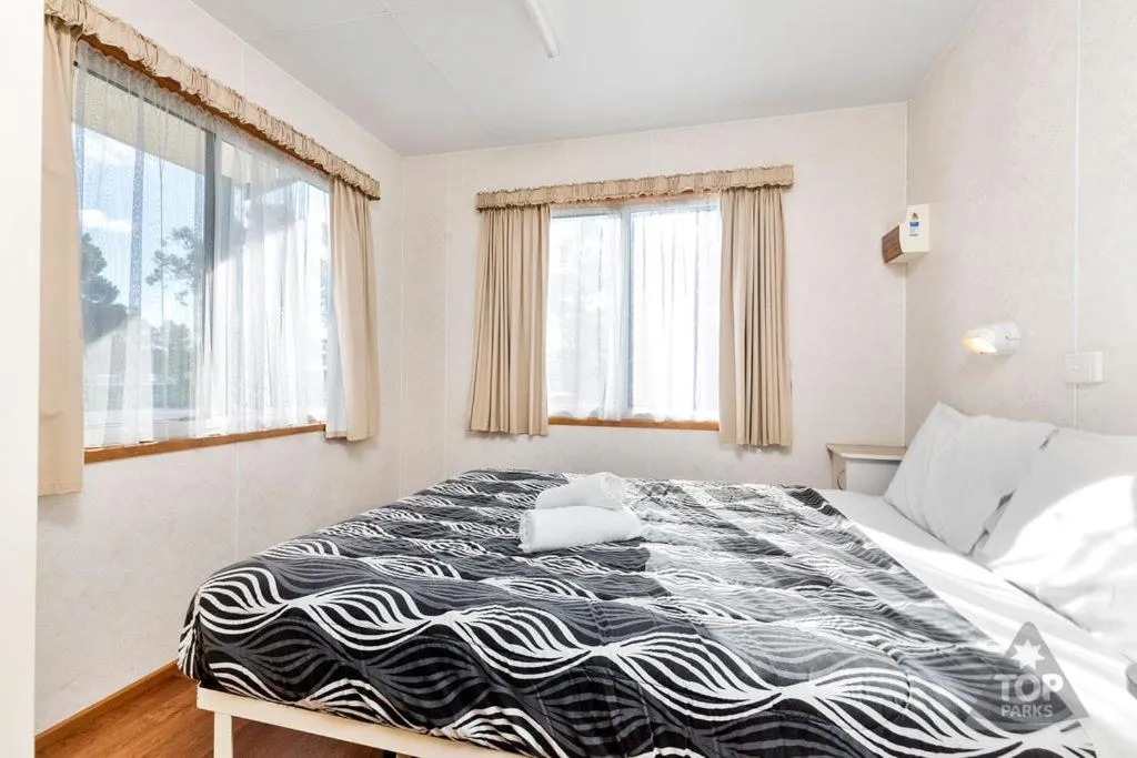 Bedroom, Bed in Gawler Caravan Park