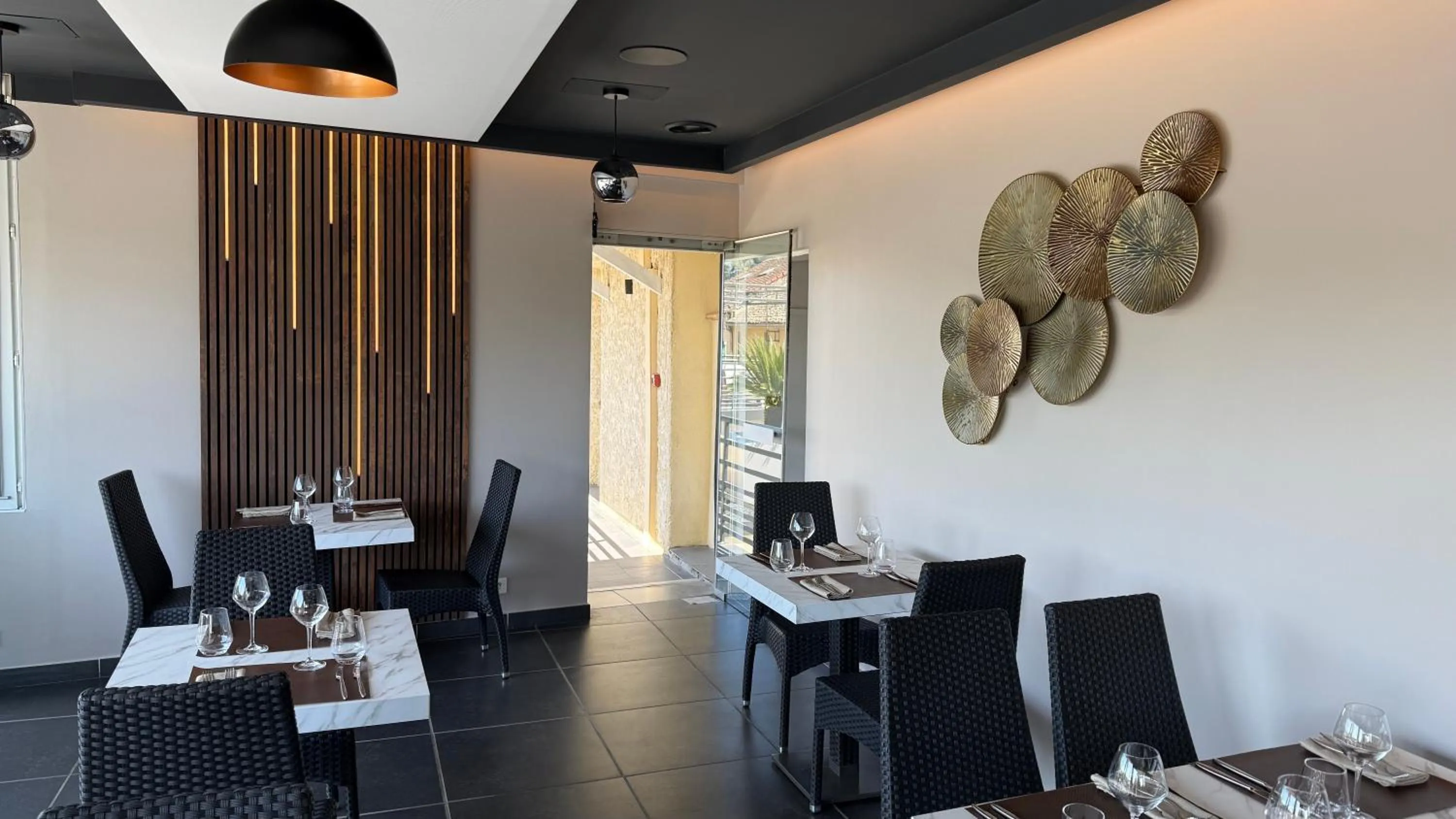 Restaurant/places to eat in Logis Hôtel Restaurant Bellevue