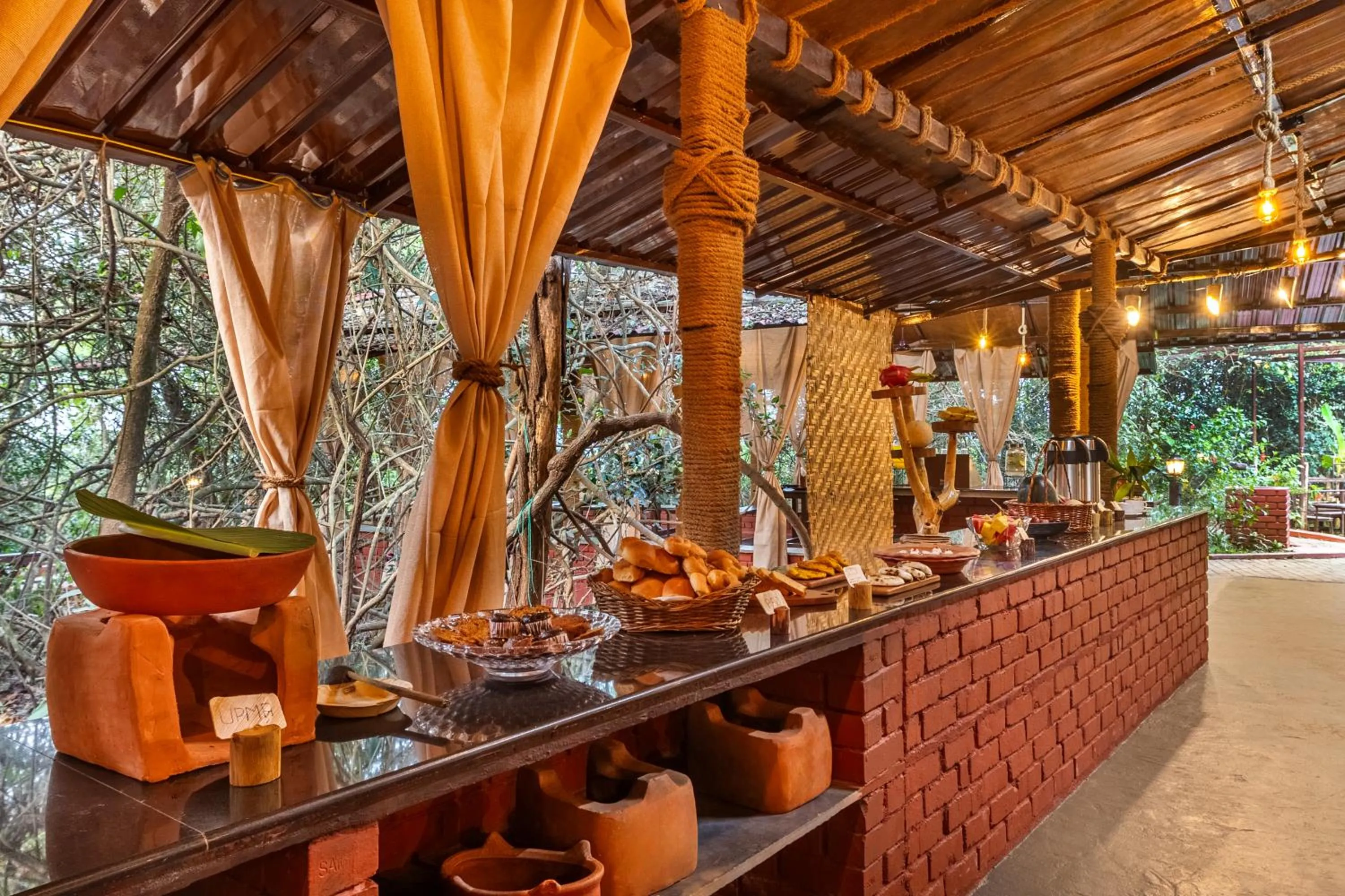 Breakfast in Nature Trails Rock Valley, Goa