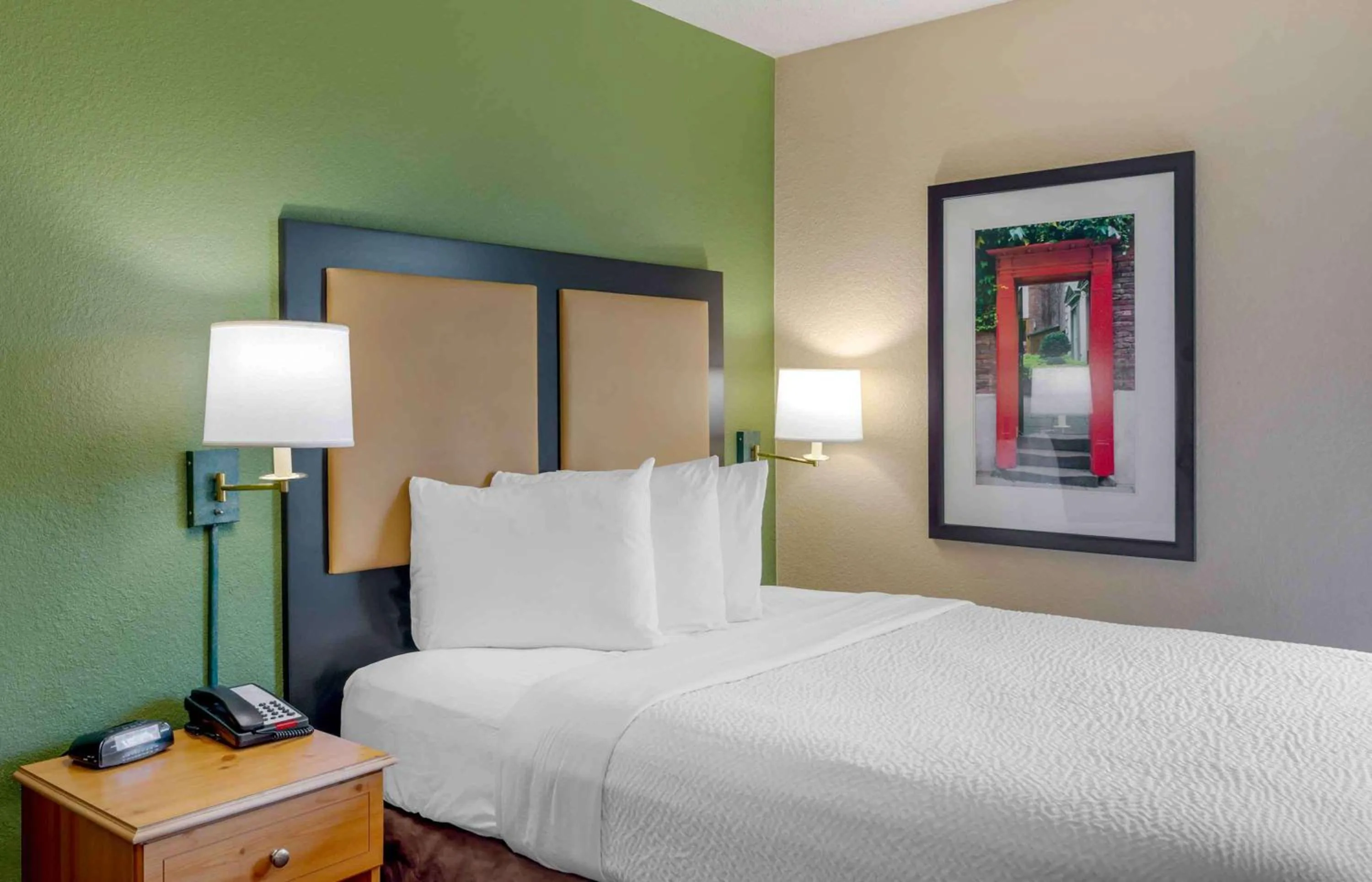 Bedroom, Bed in Extended Stay America Suites - Atlanta - Marietta - Powers Ferry Rd