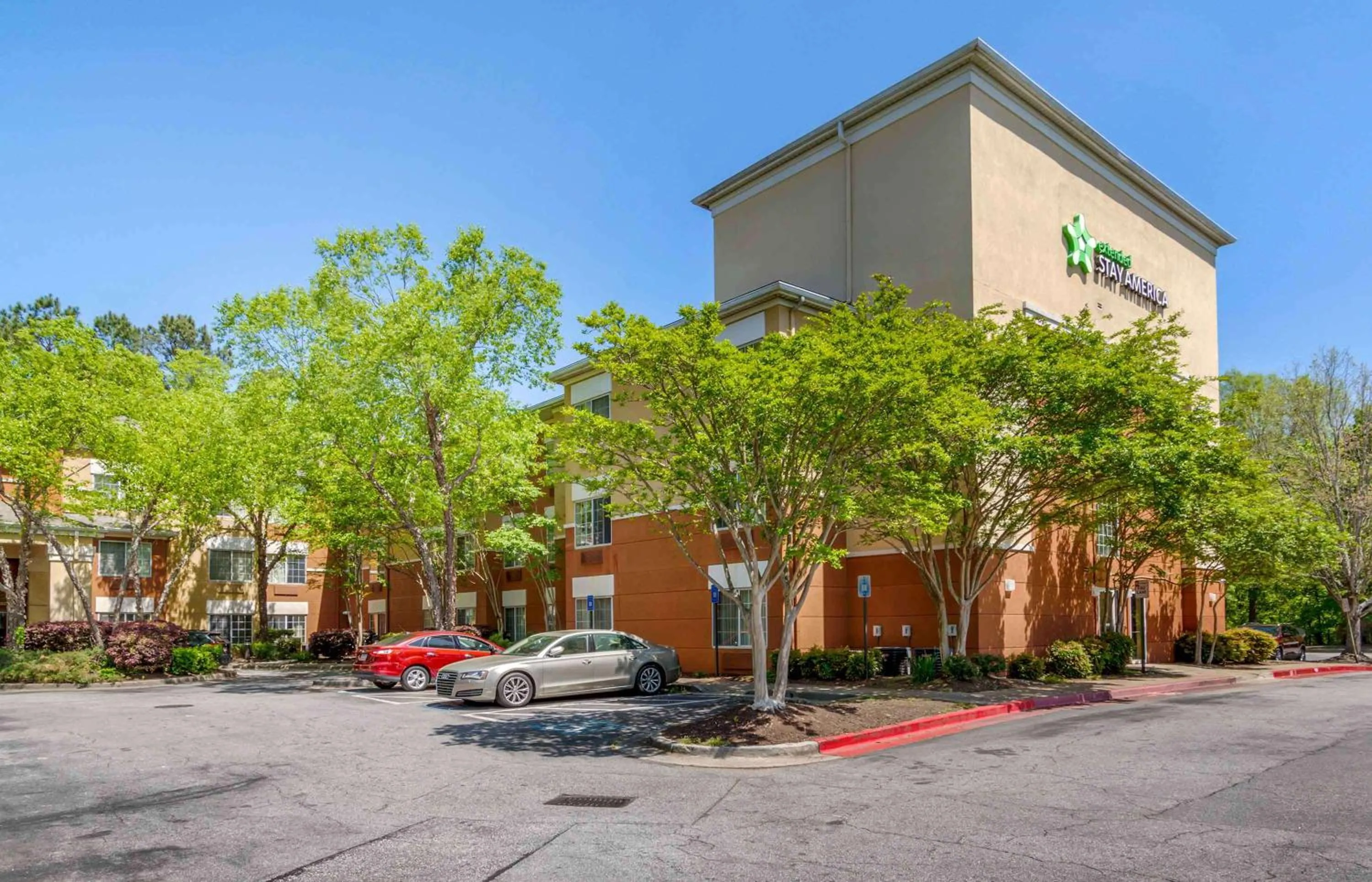 Property building in Extended Stay America Suites - Atlanta - Marietta - Powers Ferry Rd