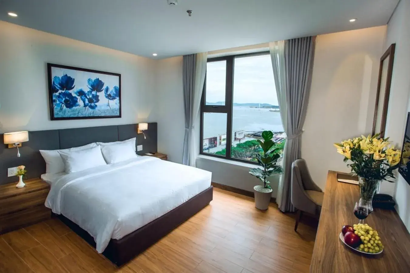 Superior Double Room with Partial River View - single occupancy in Glamour Hotel Da Nang Superior Double Room with Partial River View - single occupancy in Glamour Hotel Da Nang