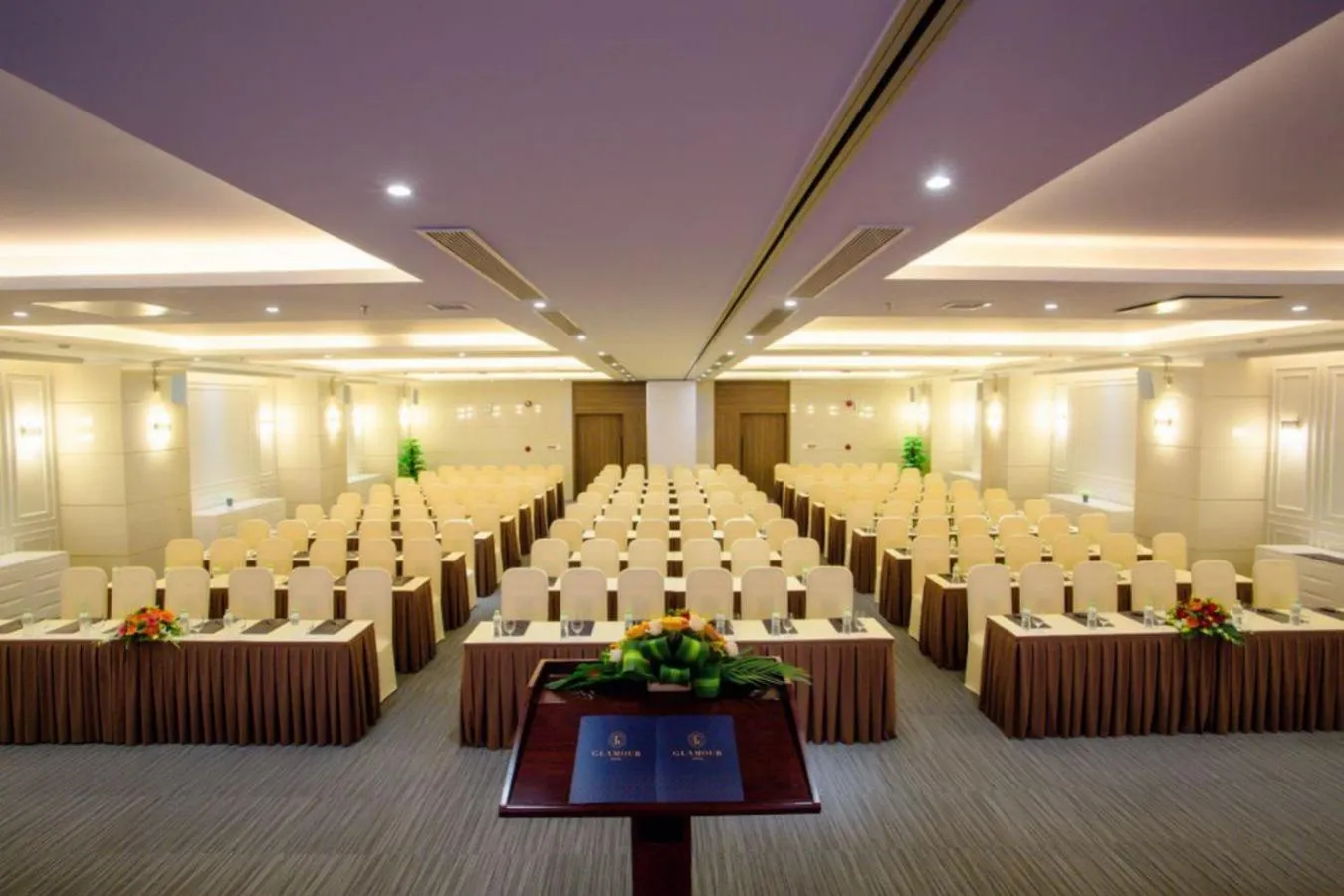 Business facilities in Glamour Hotel Da Nang