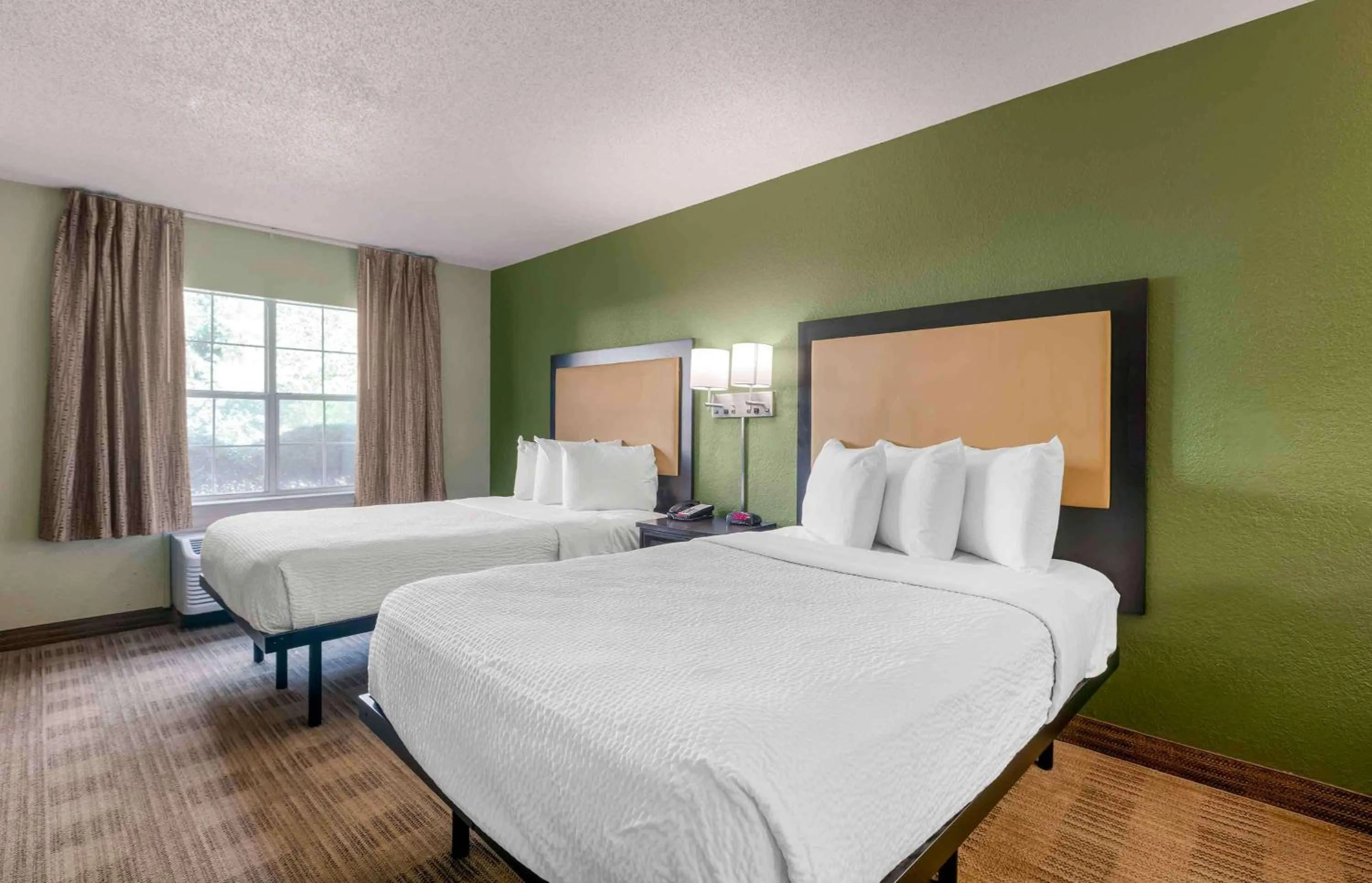 Bedroom, Bed in Extended Stay America Select Suites - Atlanta - Perimeter - Hammond Drive