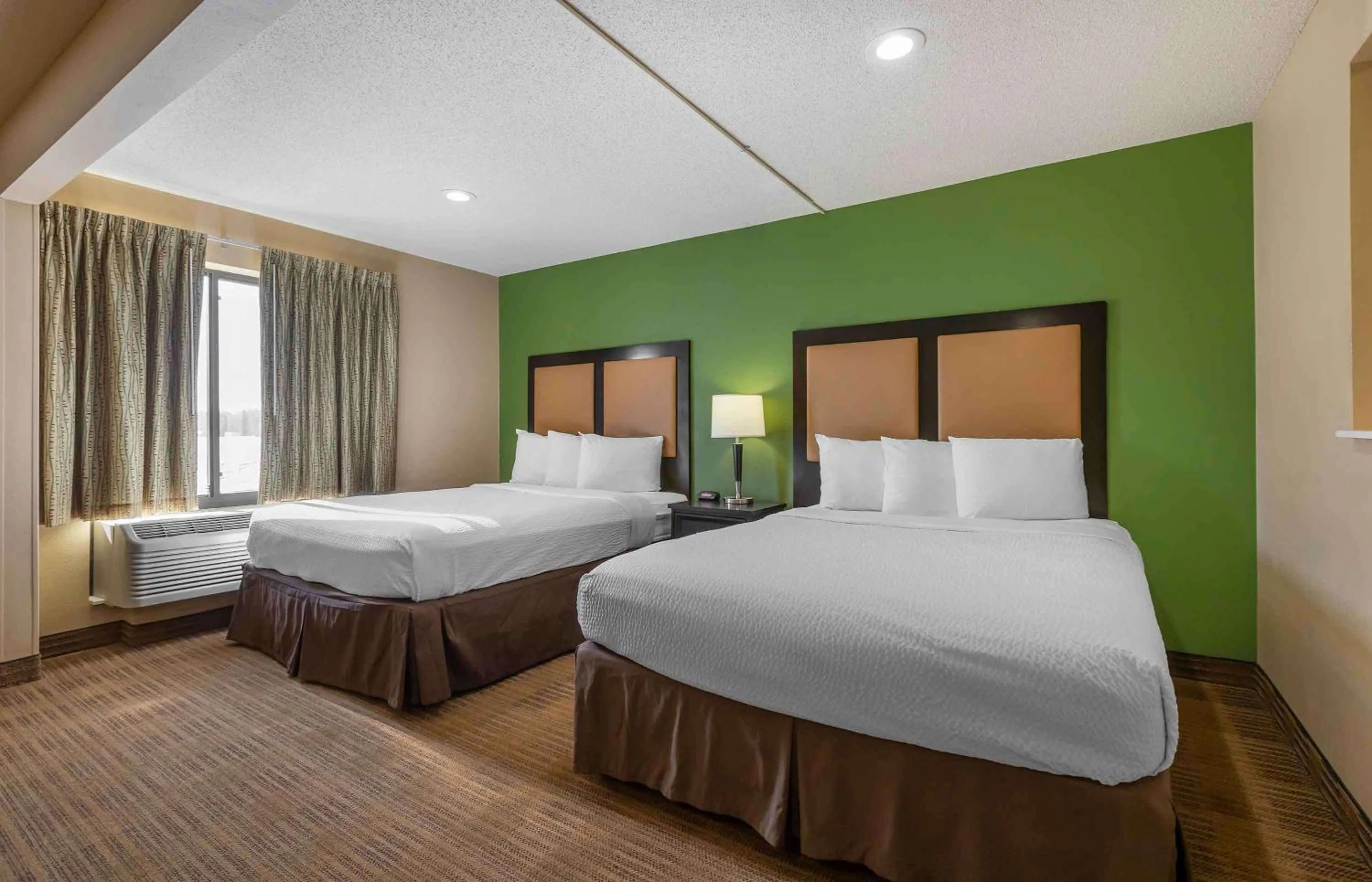 Bedroom, Bed in Extended Stay America Select Suites - Newport News - I-64 - Jefferson Avenue