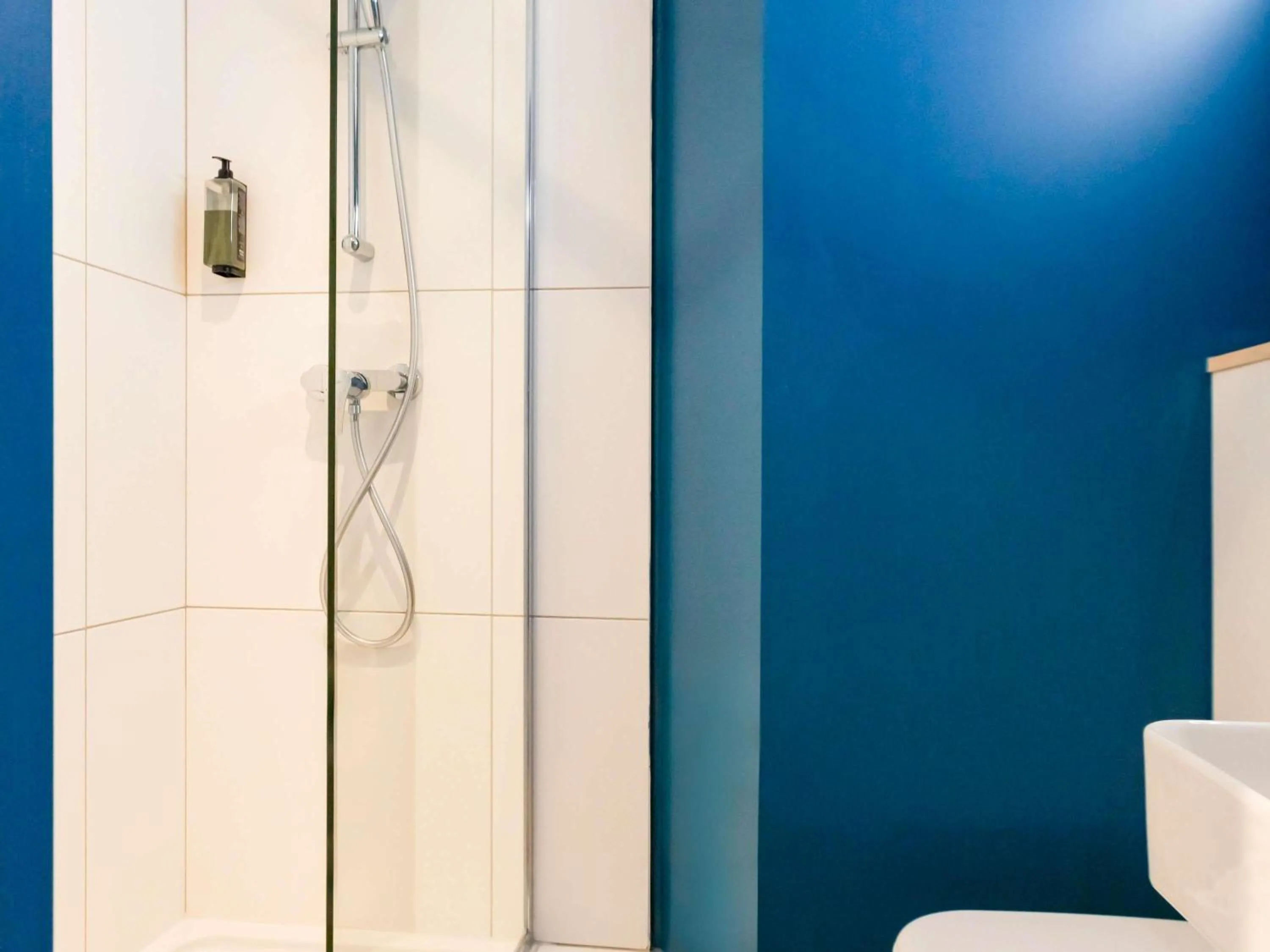 Bedroom in ibis budget Lyon Villeurbanne