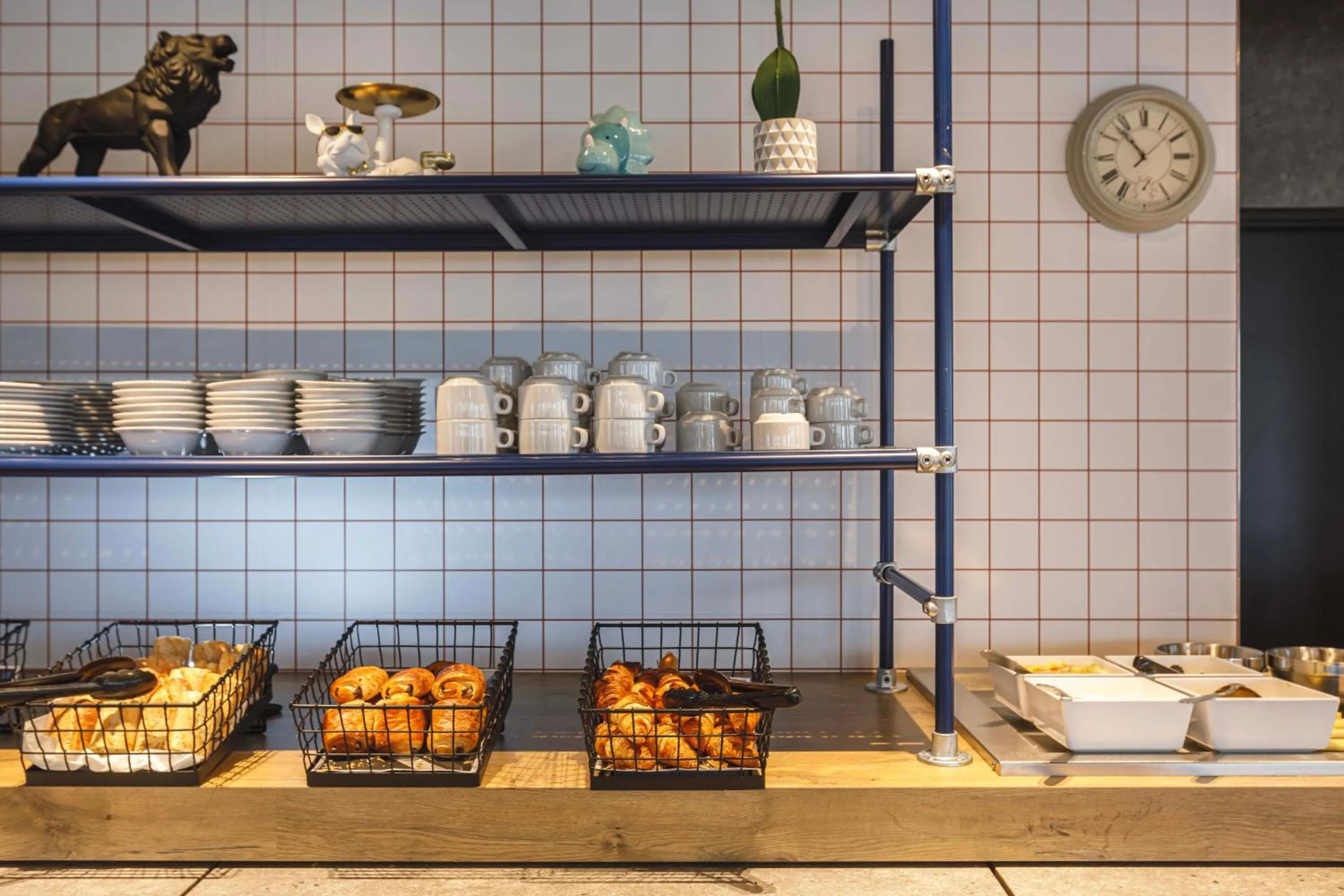 Buffet breakfast in ibis budget Lyon Villeurbanne