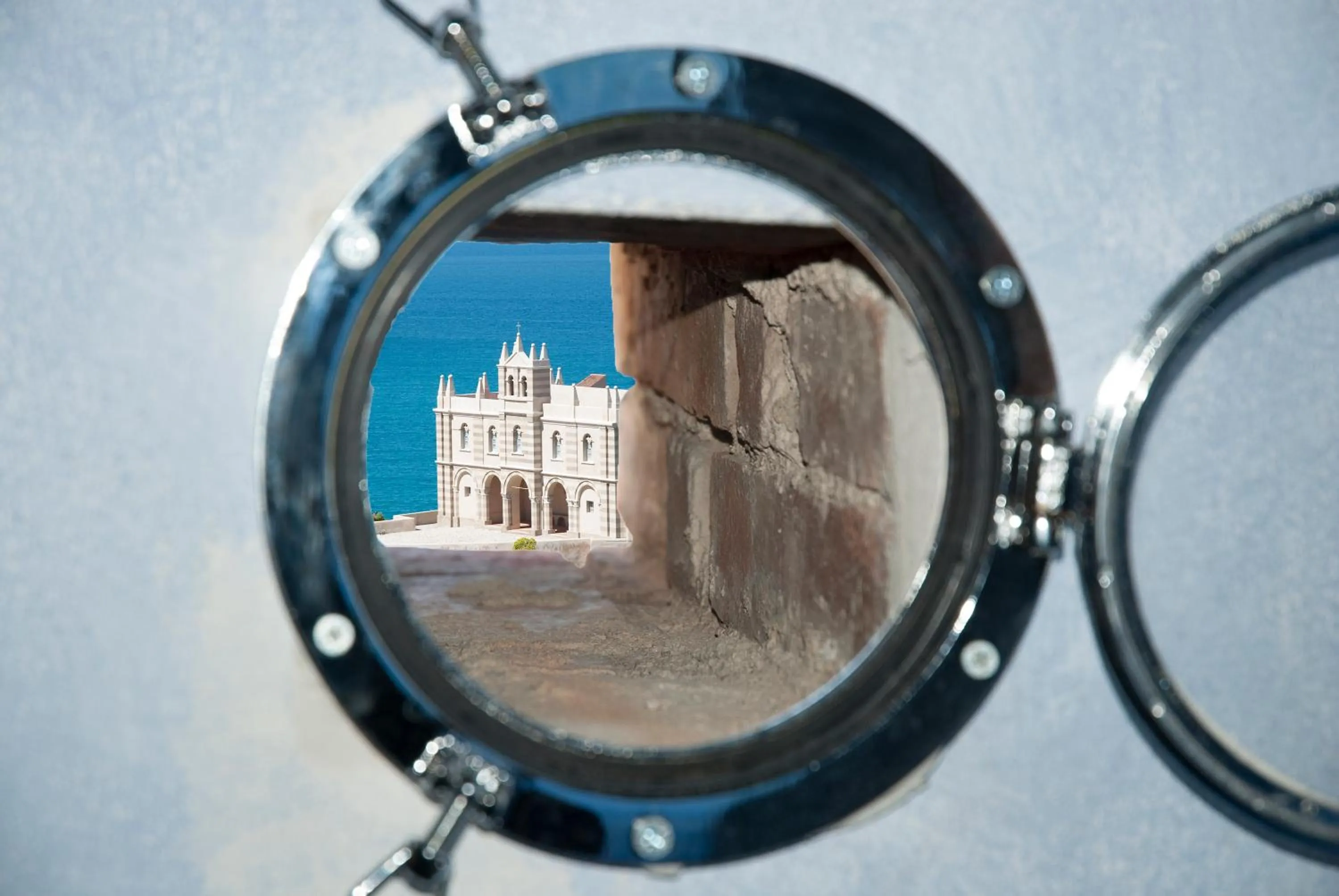 Decorative detail in Blu Tropea Maison
