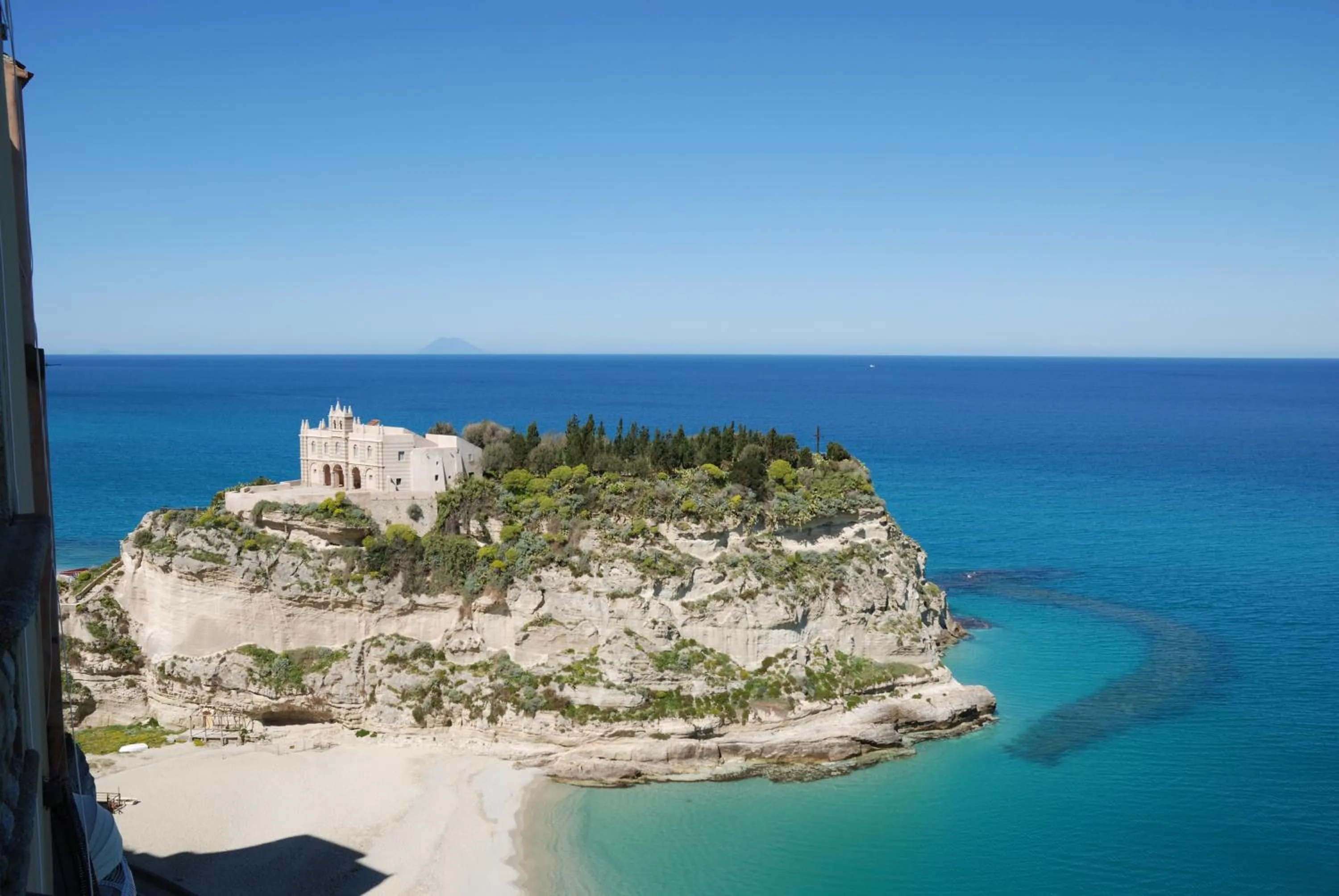 Natural landscape in Blu Tropea Maison