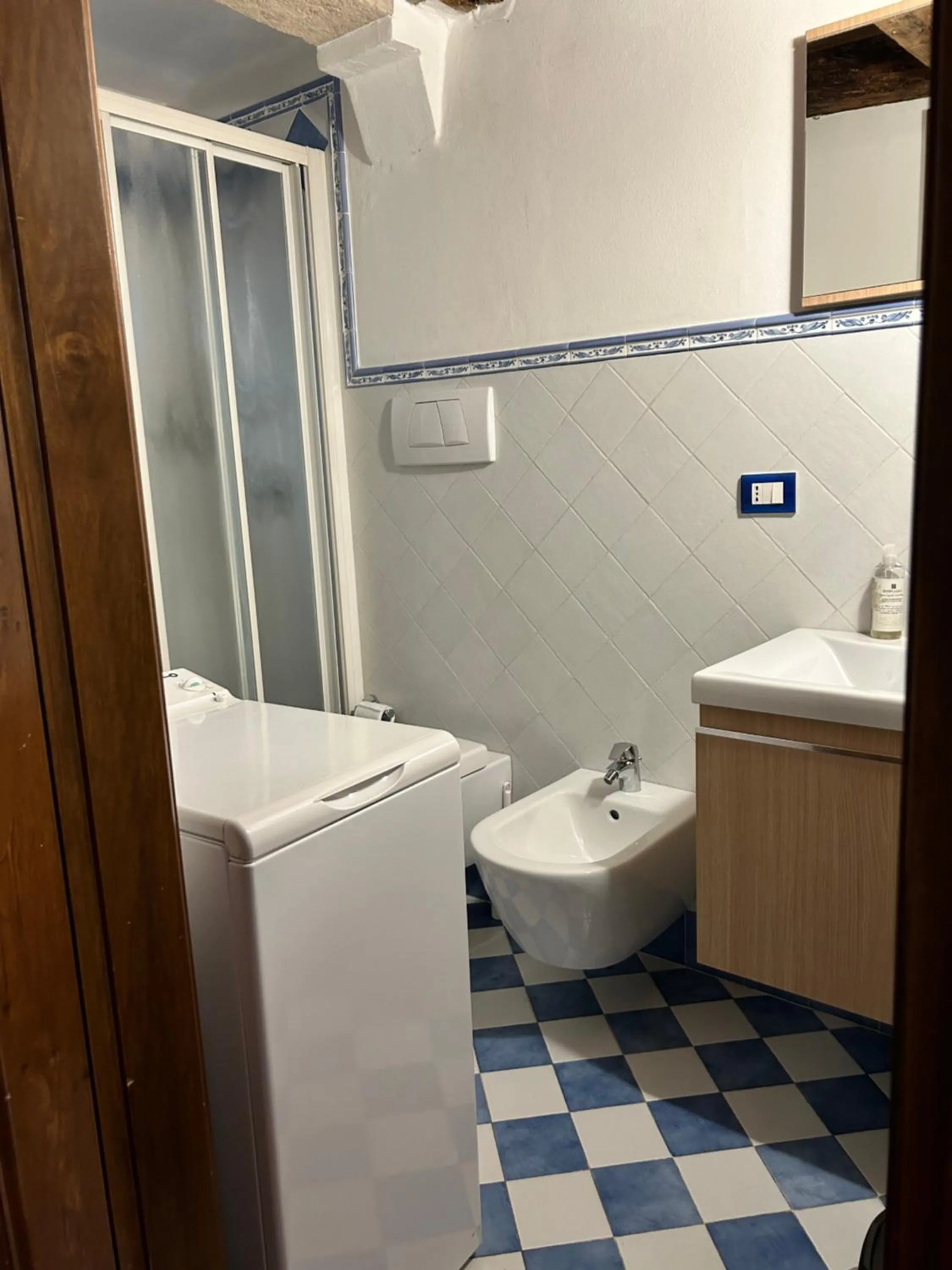 Shower in Boutique Hotel Touring