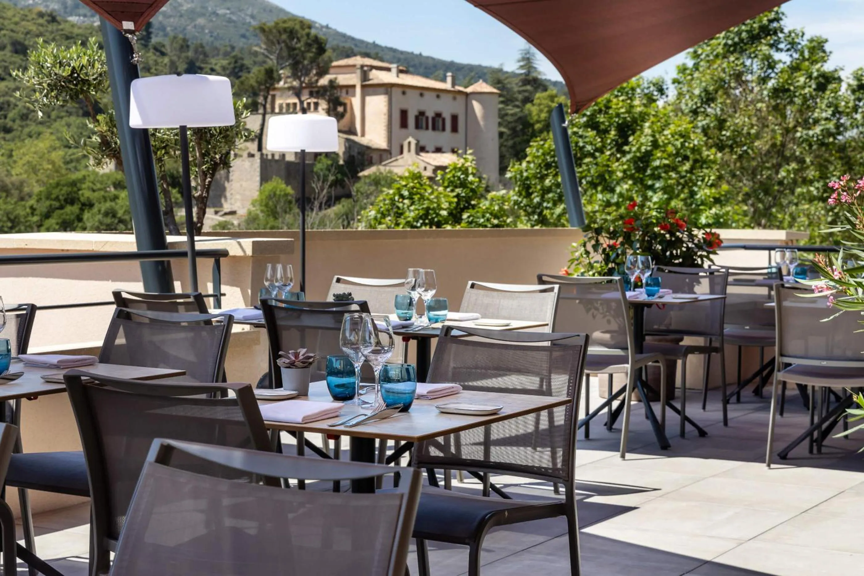 Restaurant/places to eat in Hôtel Sainte Victoire