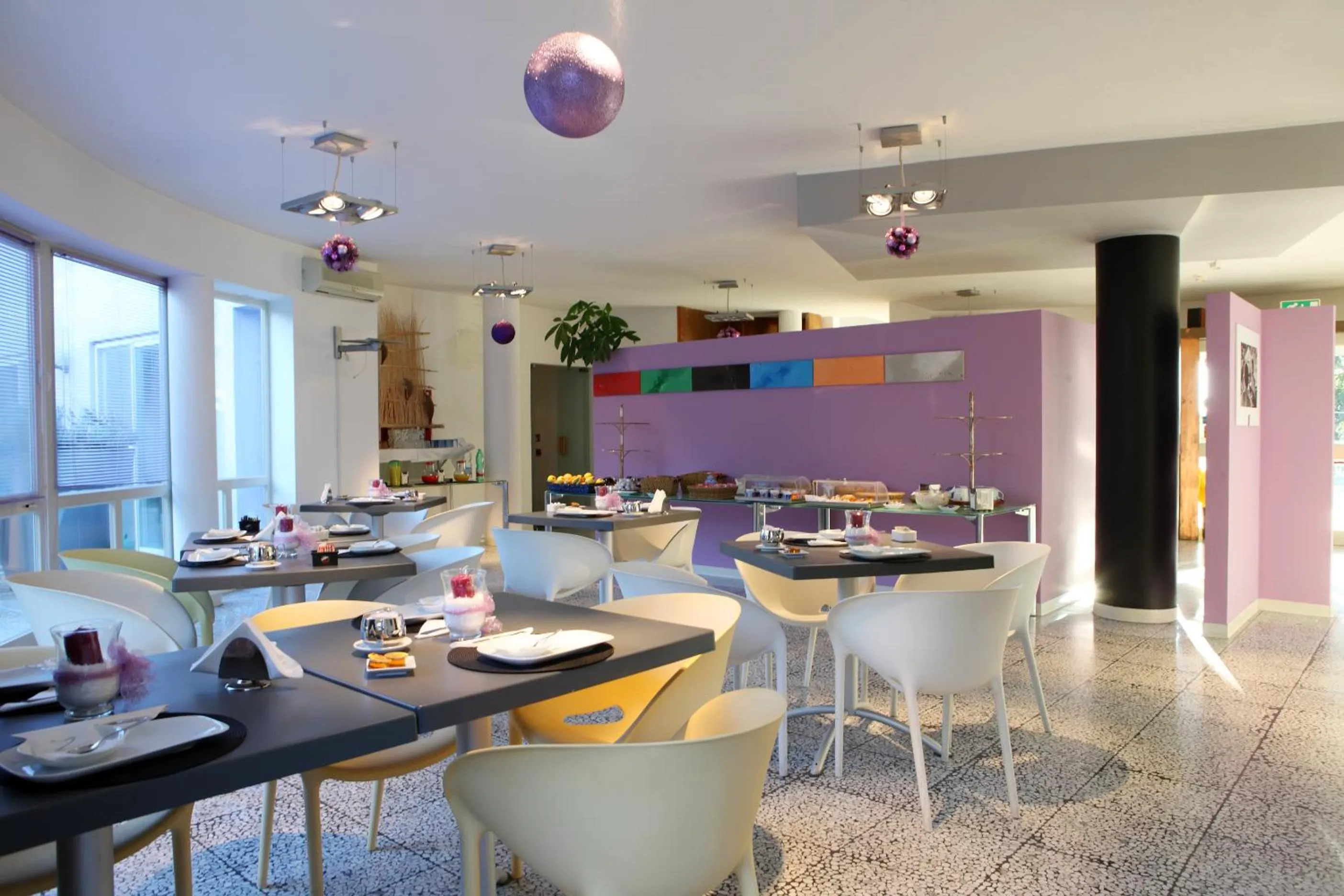 Breakfast in Hotel Zeffiro