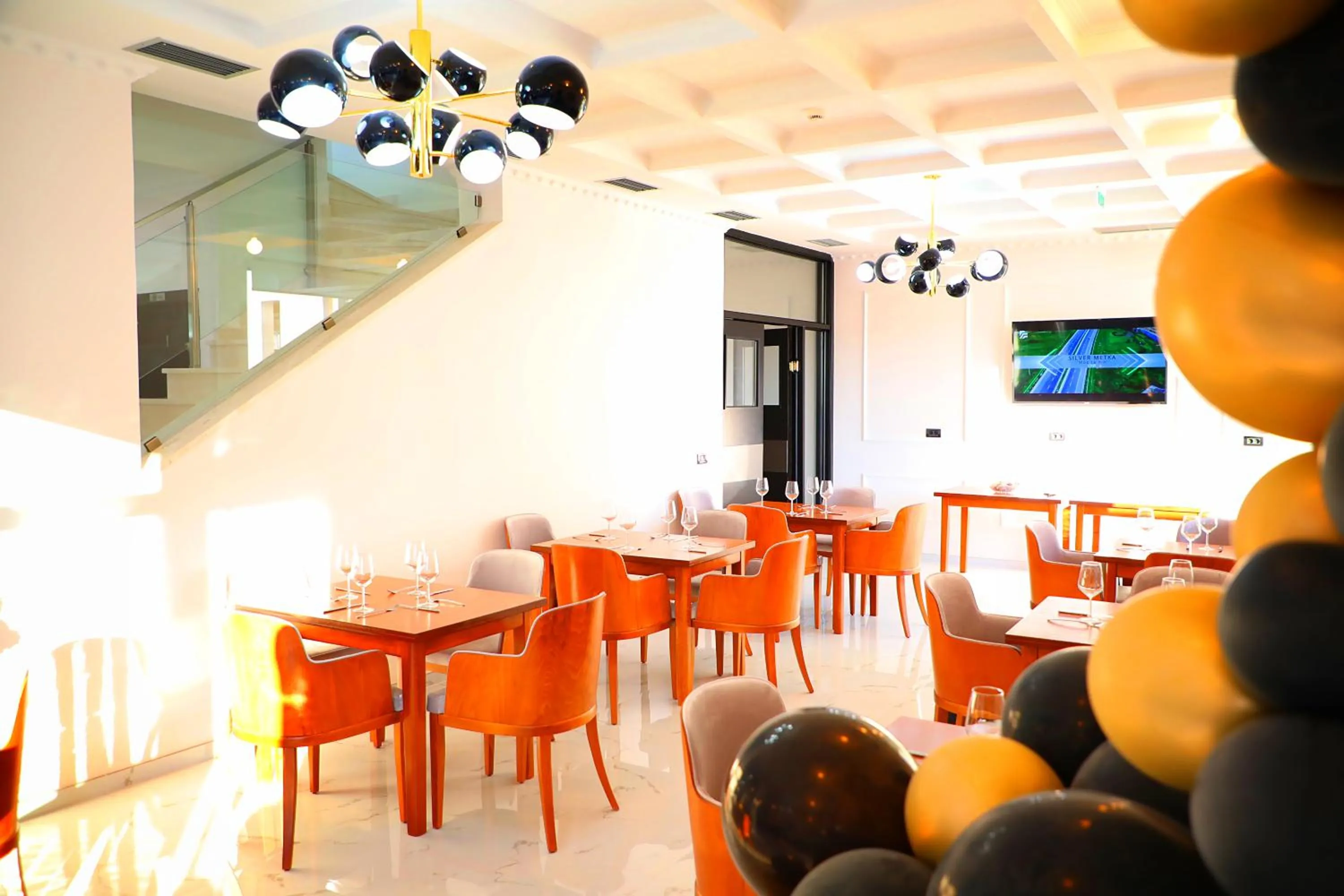 Restaurant/places to eat in A&G HOTEL