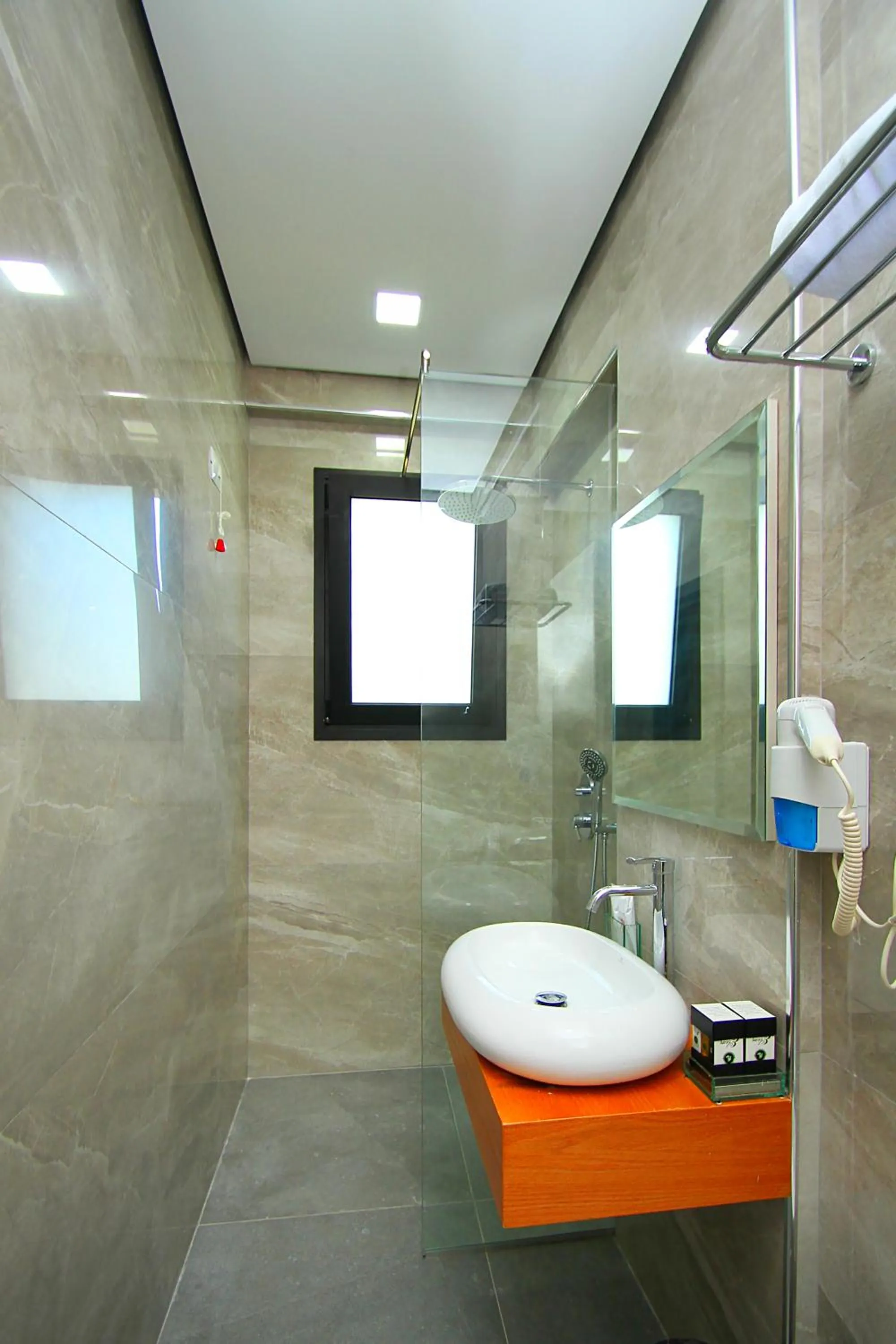 Shower in A&G HOTEL