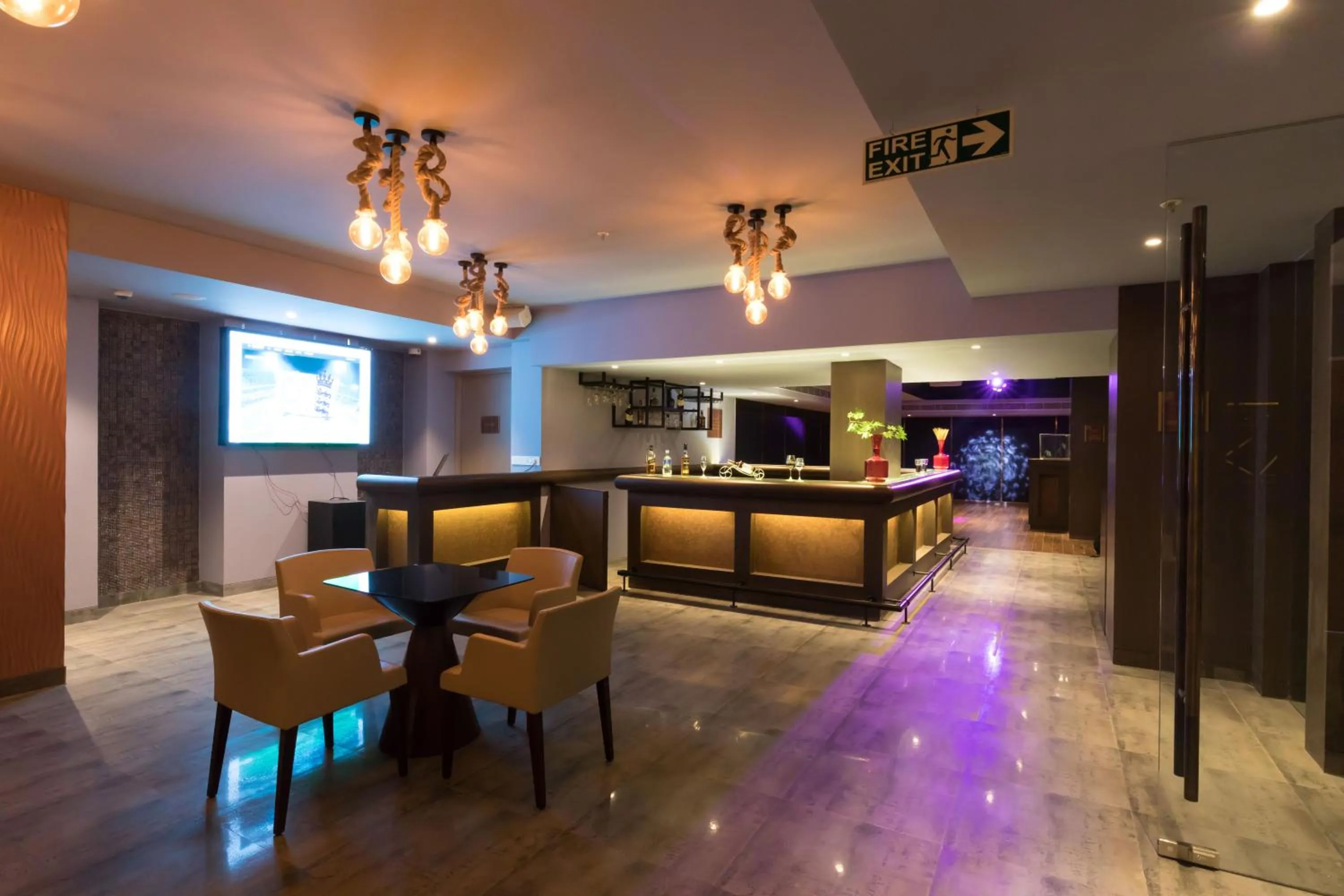 Lounge or bar in Ramada Plaza by Wyndham Lucknow