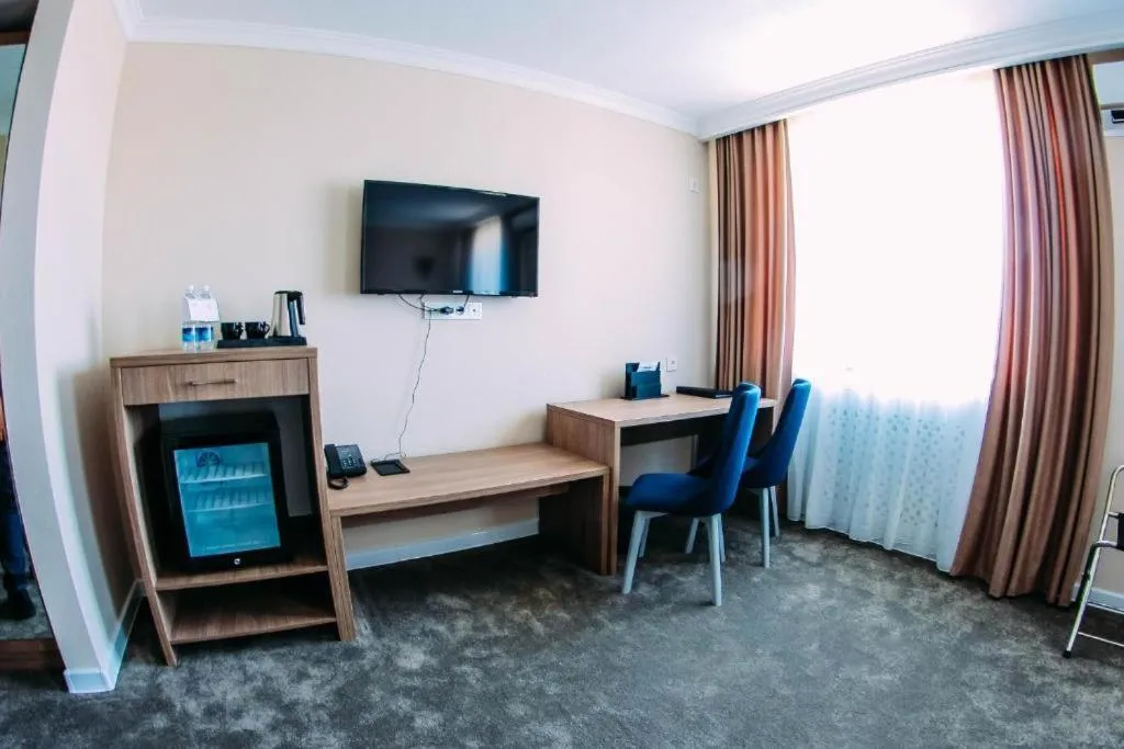 Coffee/tea facilities in Osh Grand Hotel Chavo