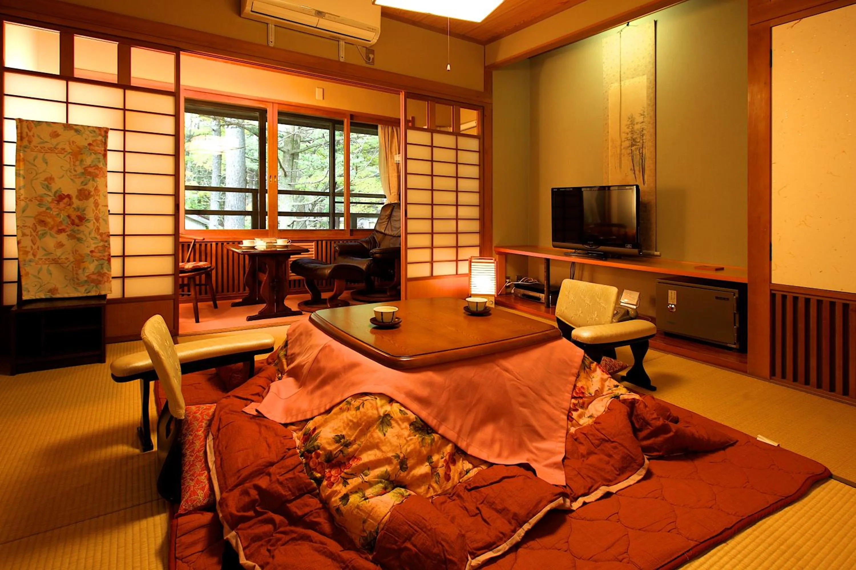 Photo of the whole room in Tsuruya Ryokan