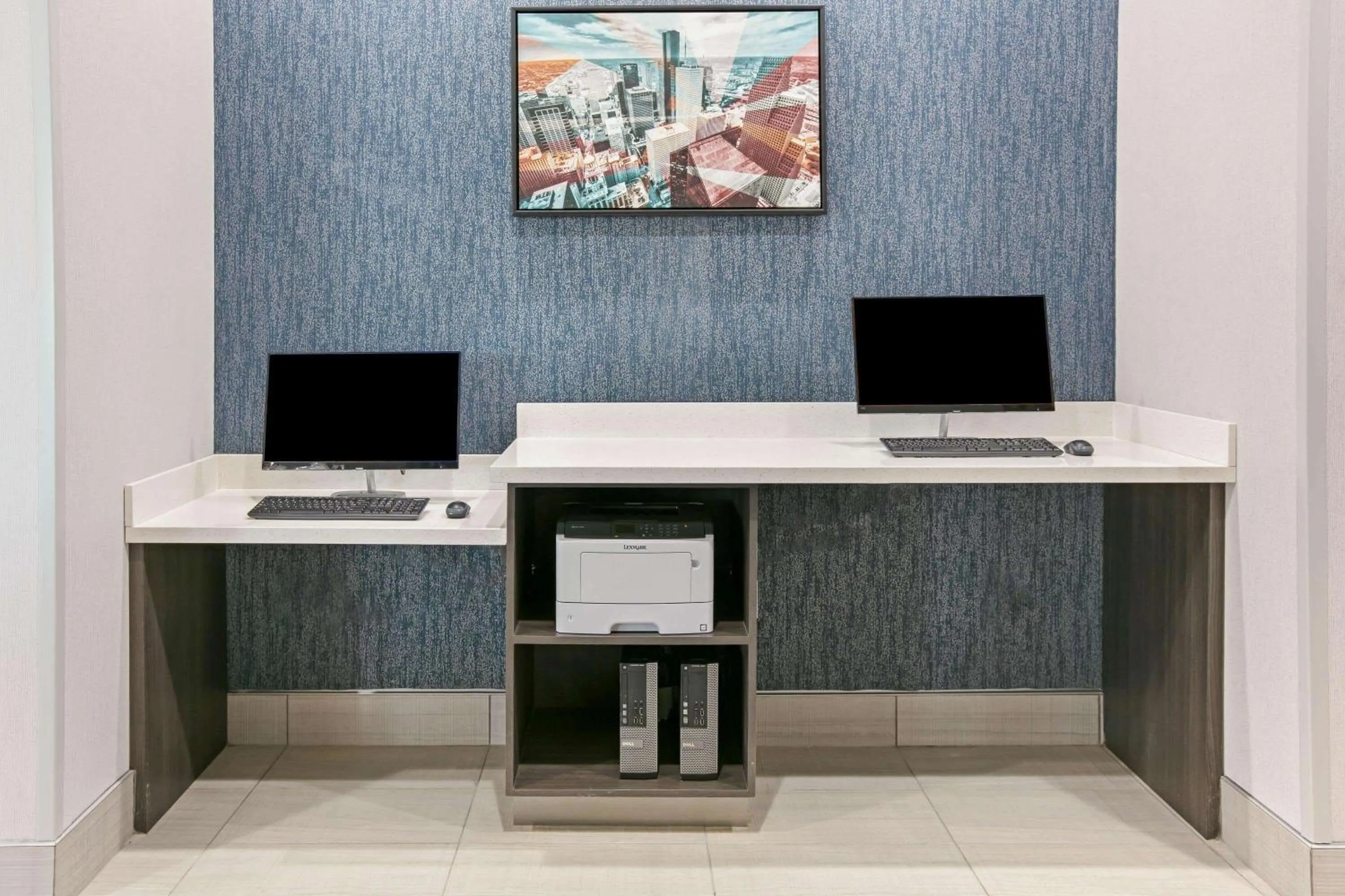 On site in La Quinta Inn & Suites DFW West-Glade-Parks