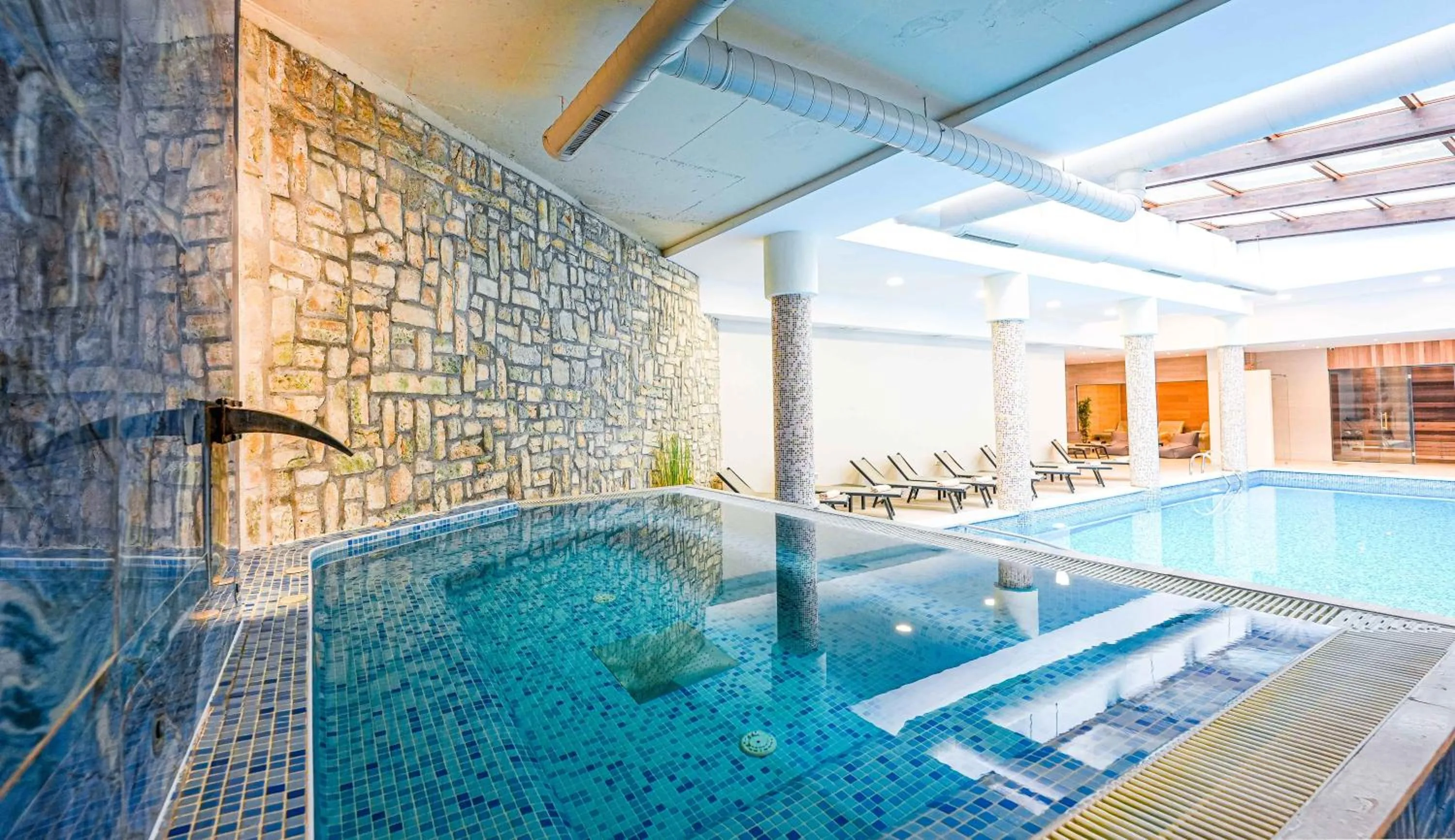 Hot Tub in Predela LUX Aparthotel