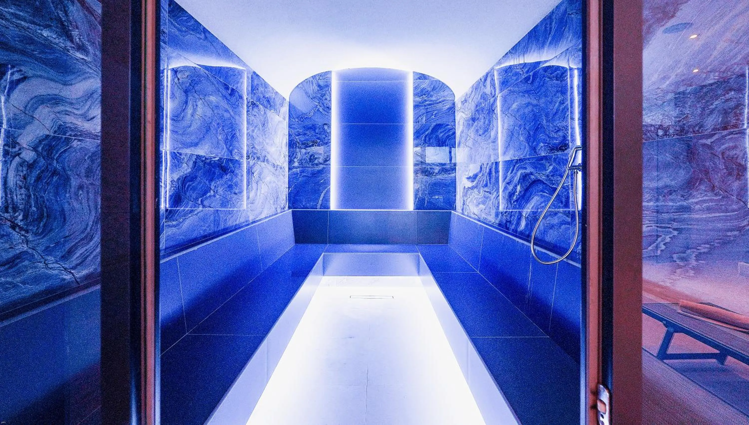 Steam room in Predela LUX Aparthotel