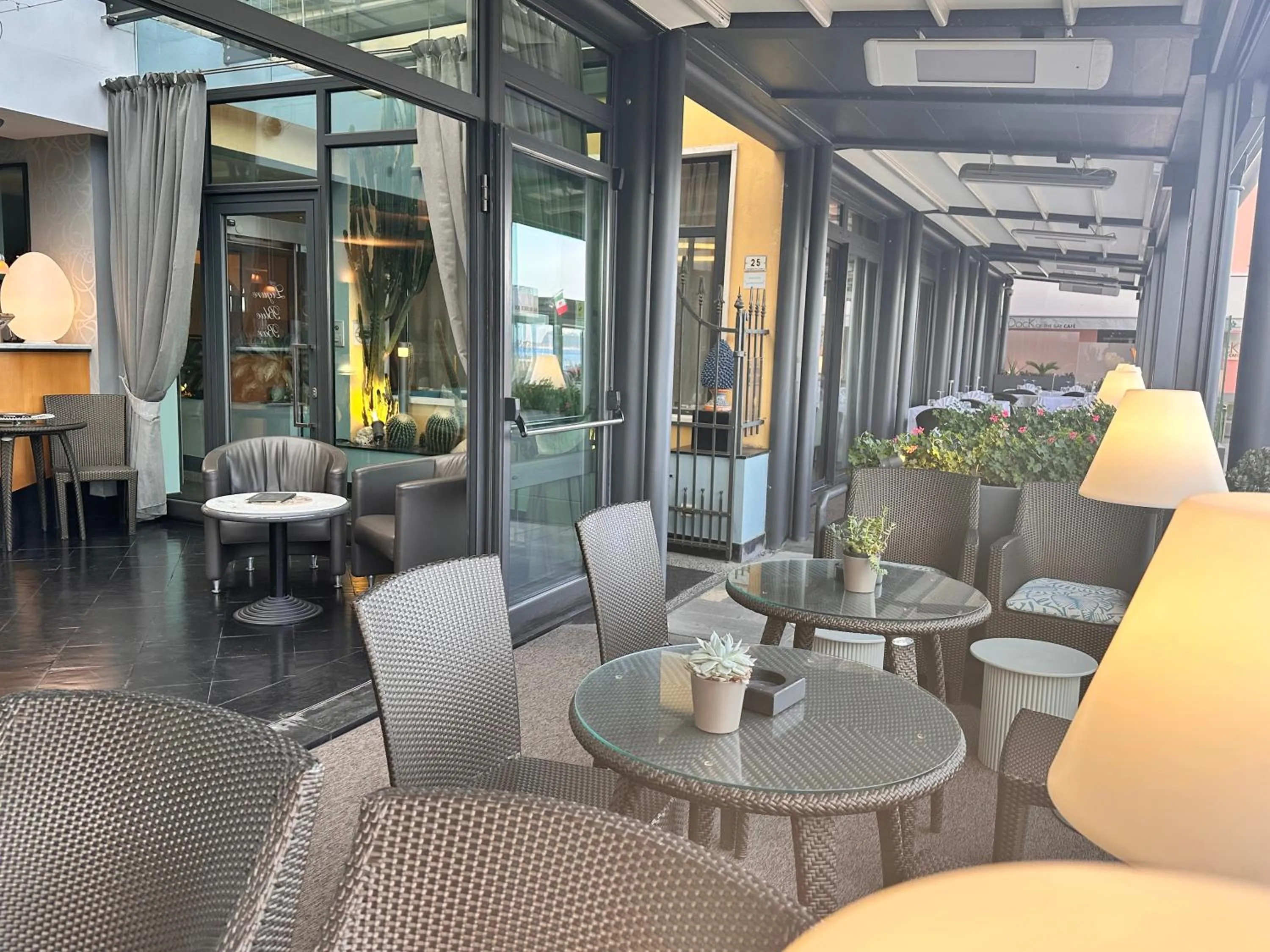 Restaurant/places to eat in Hotel Ligure