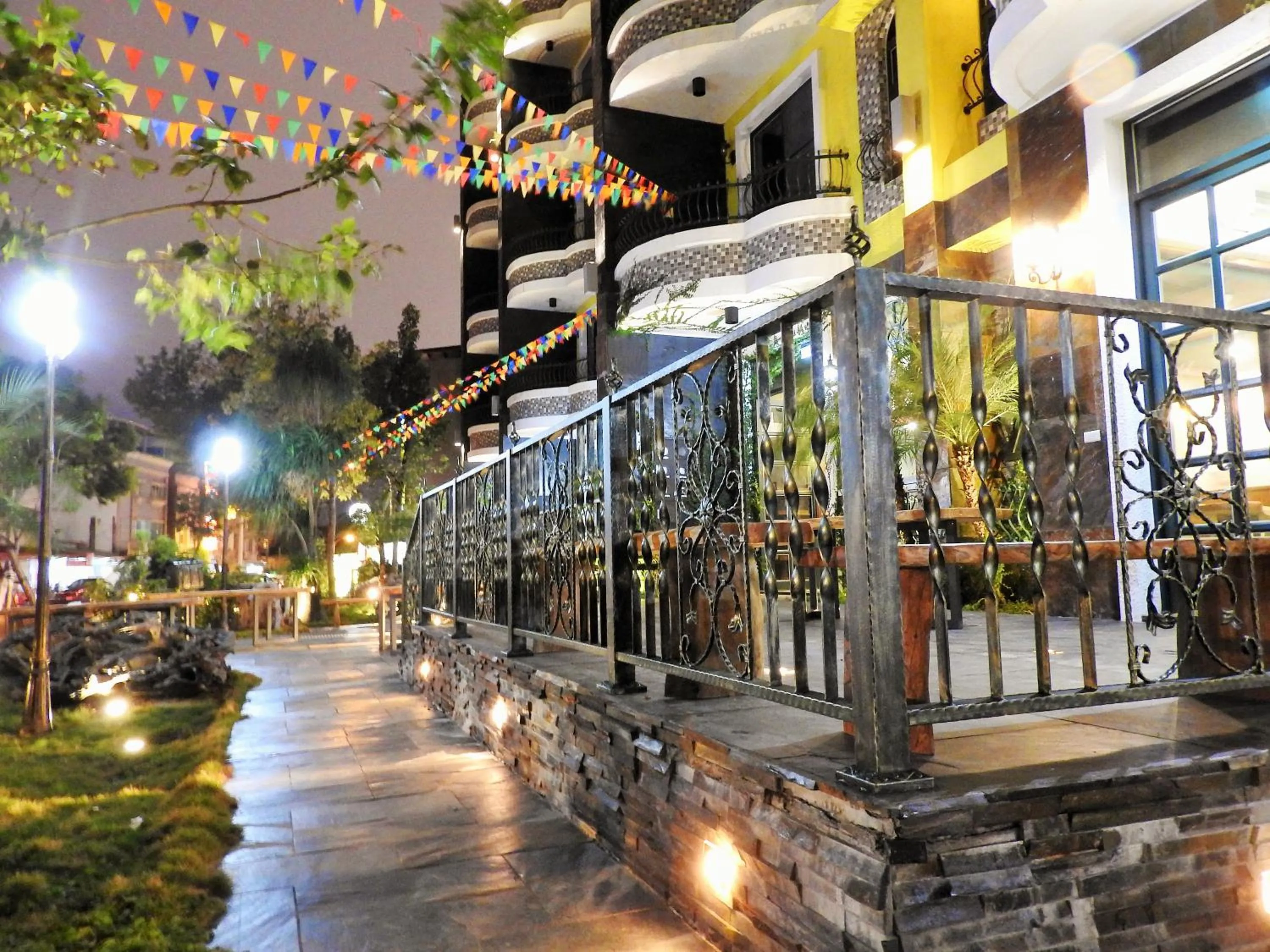 Facade/entrance in Blue Owl-Hualien No 2396-2397-2398-2399