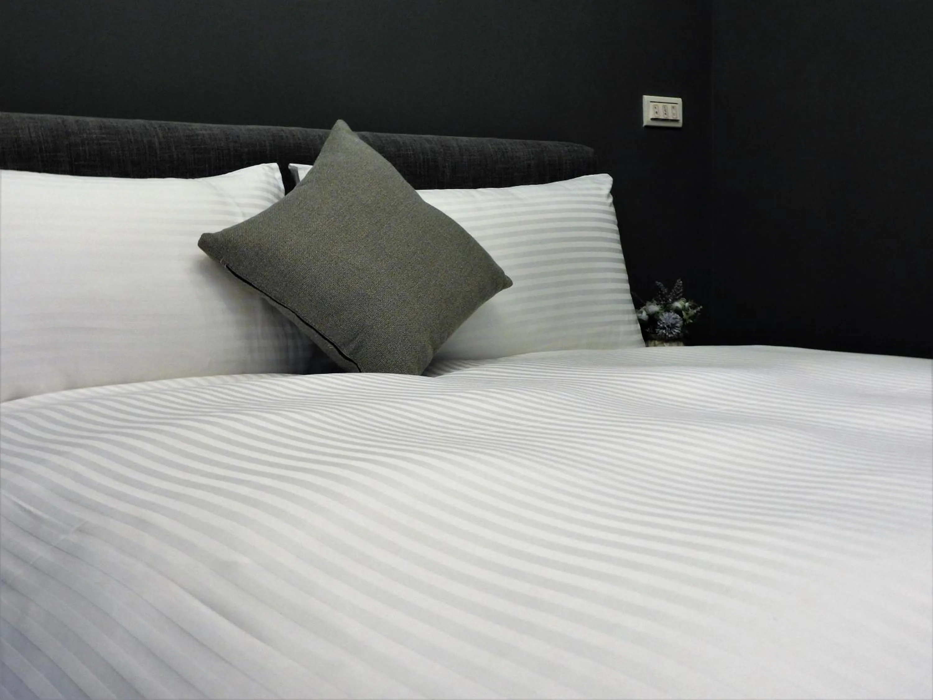 Bed in Blue Owl-Hualien No 2396-2397-2398-2399