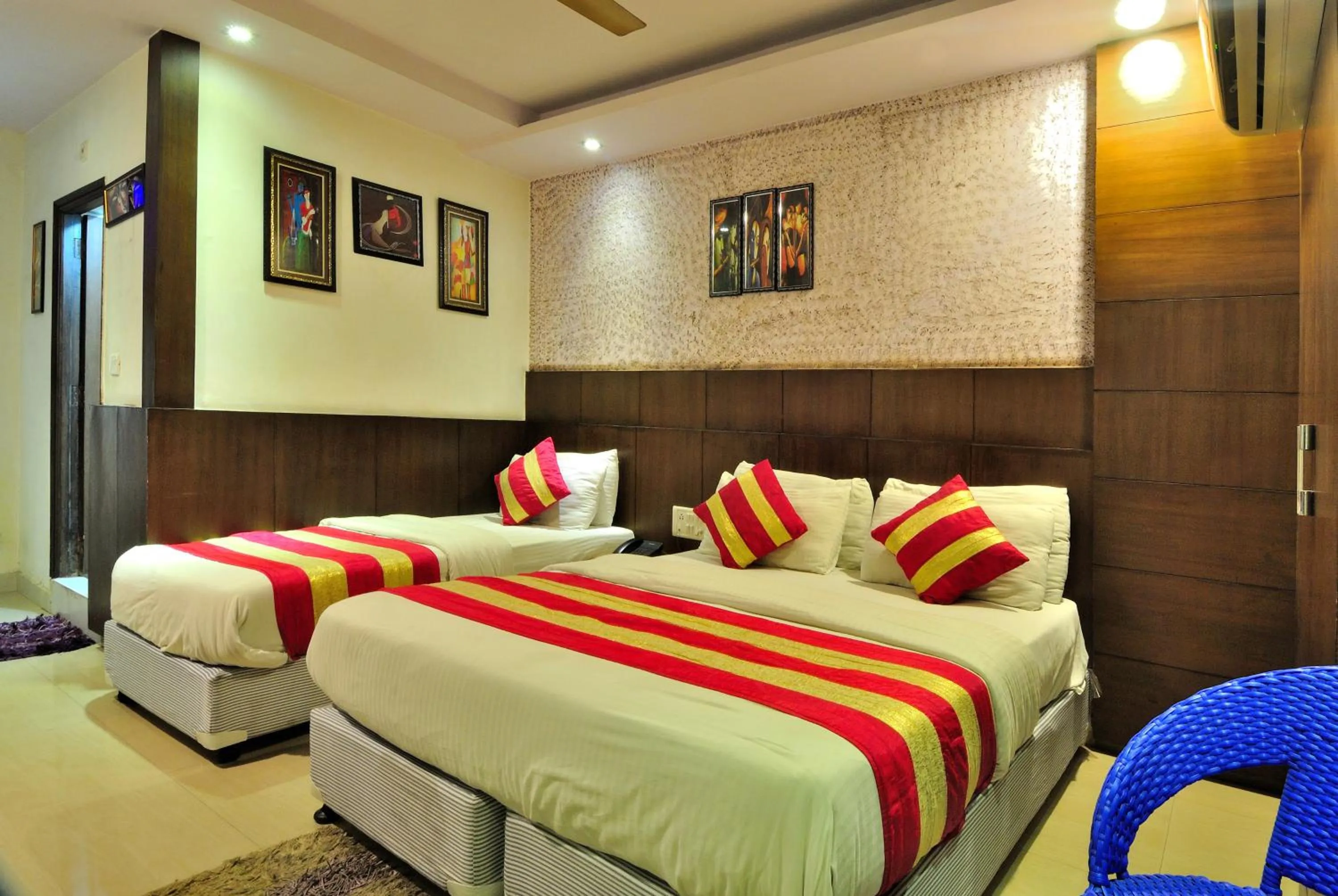 Photo of the whole room in Hotel Shelton