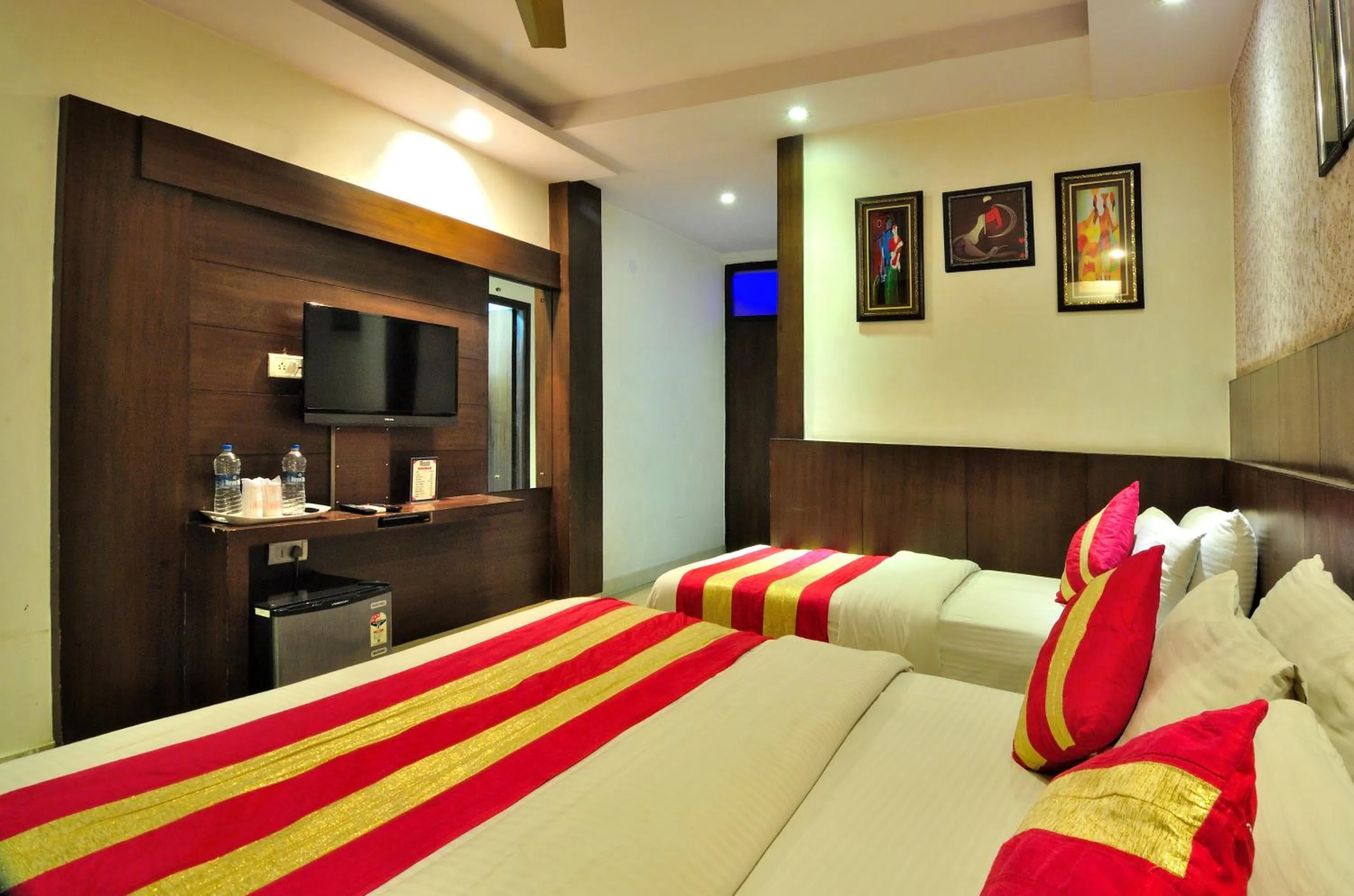 Photo of the whole room in Hotel Shelton