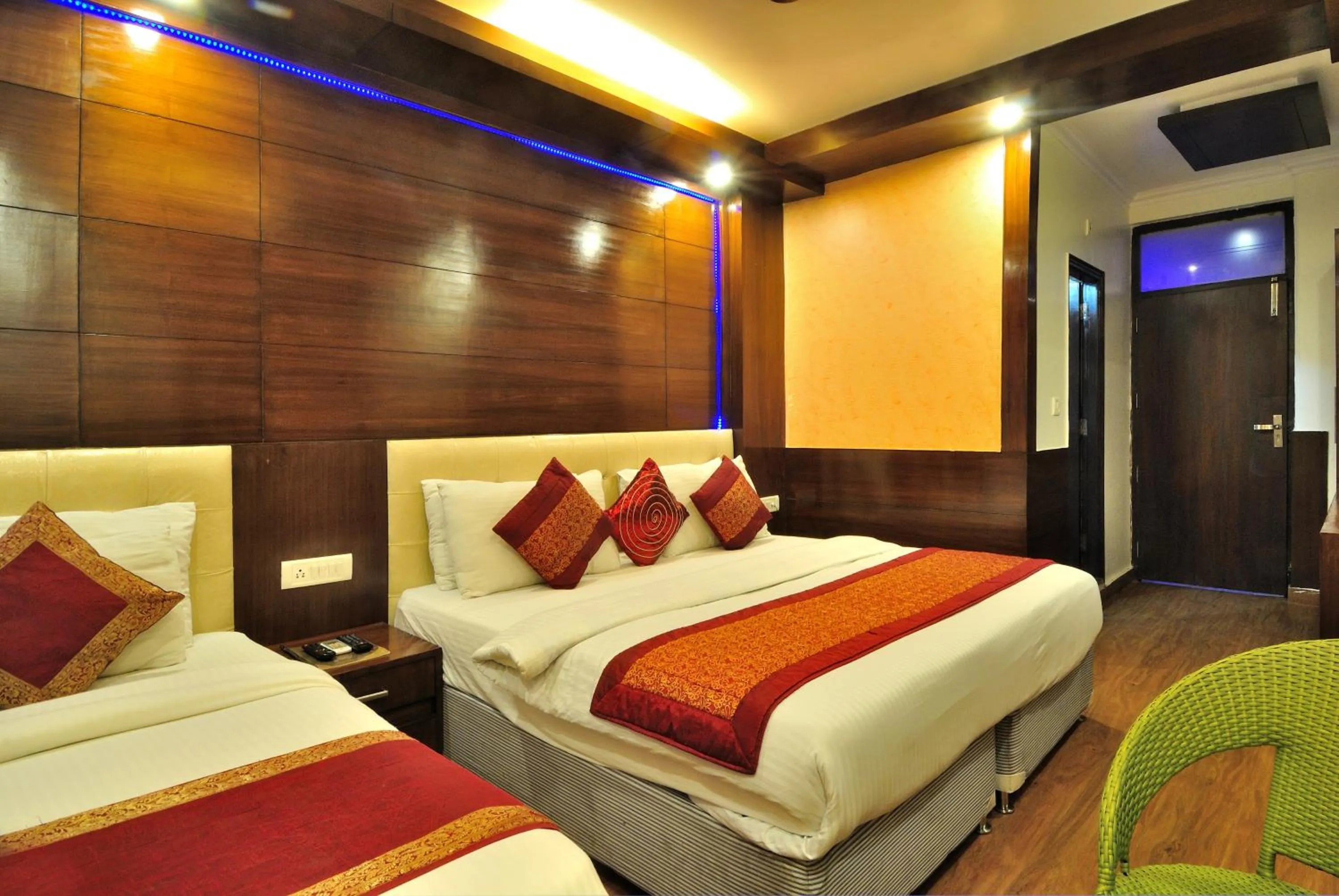 Photo of the whole room in Hotel Shelton