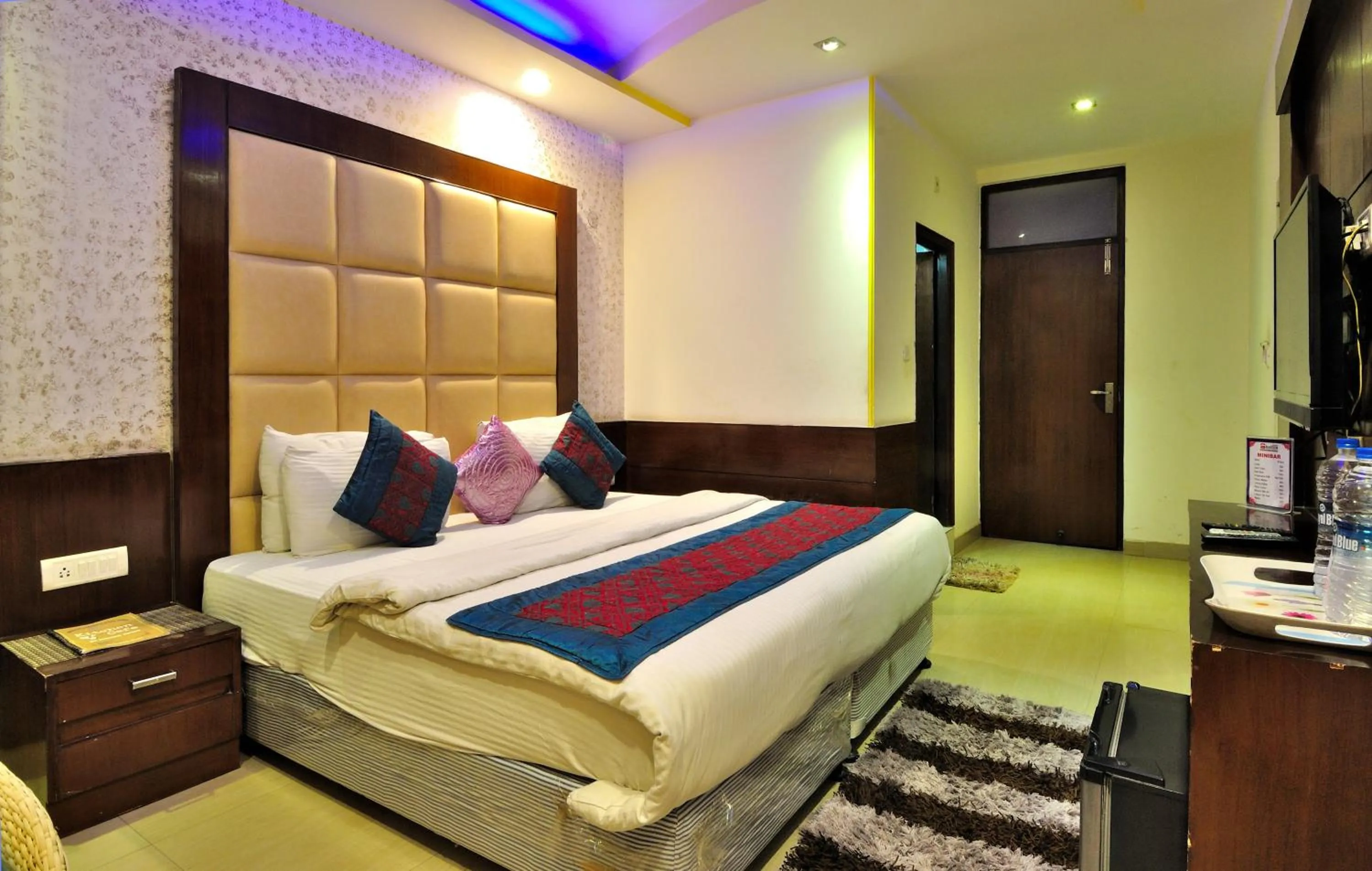 Photo of the whole room in Hotel Shelton