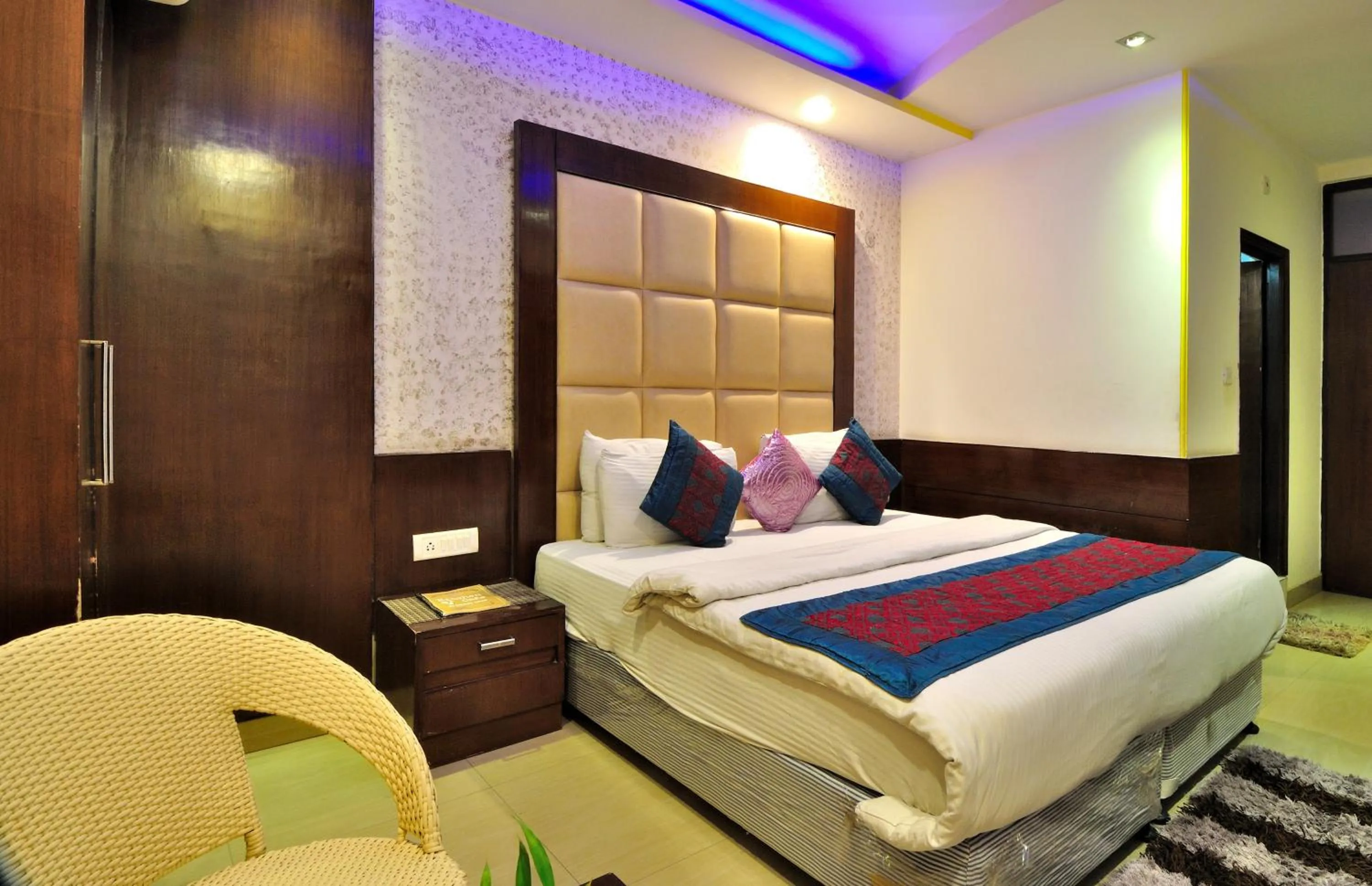 Photo of the whole room in Hotel Shelton