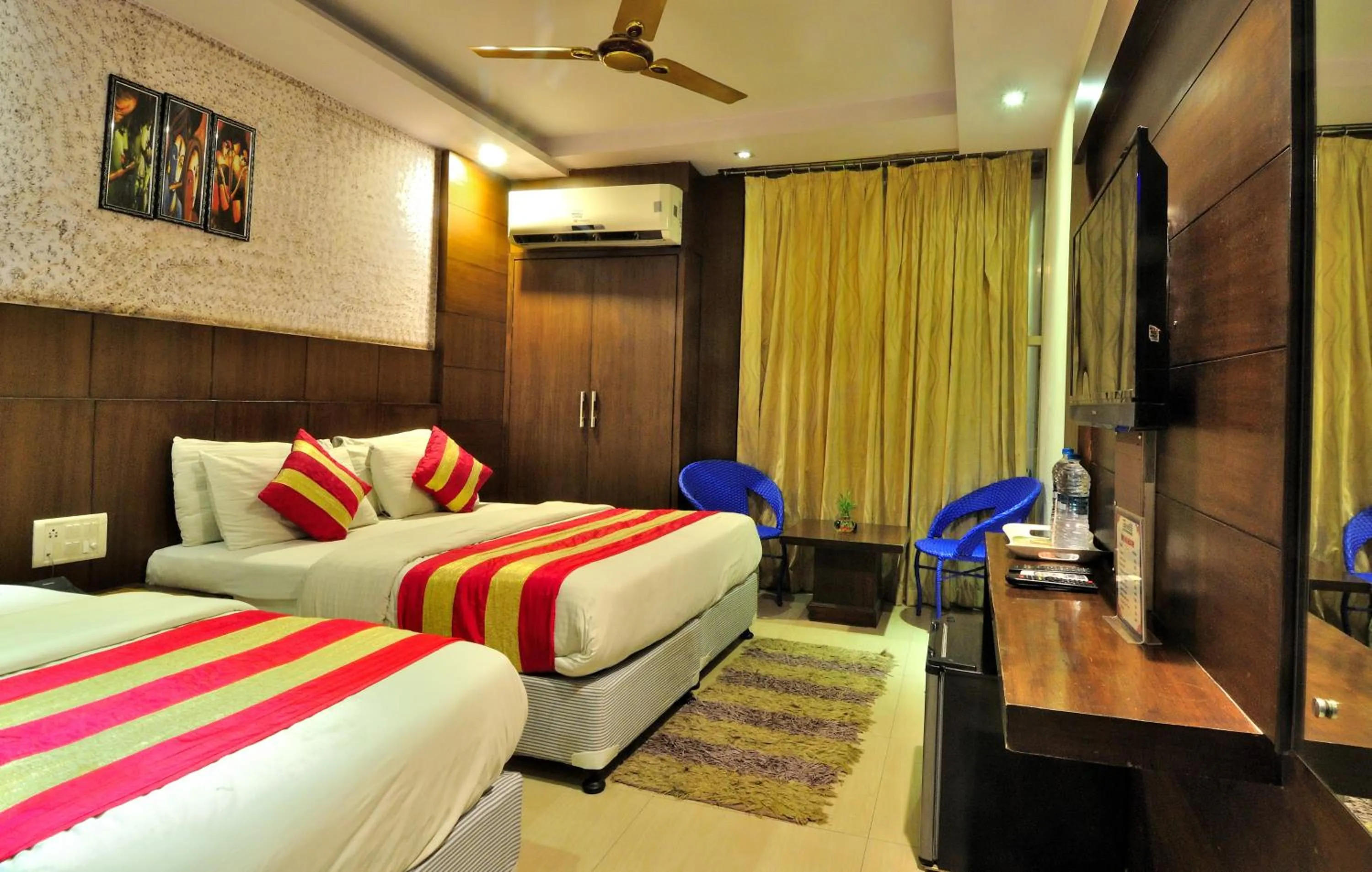 Photo of the whole room in Hotel Shelton