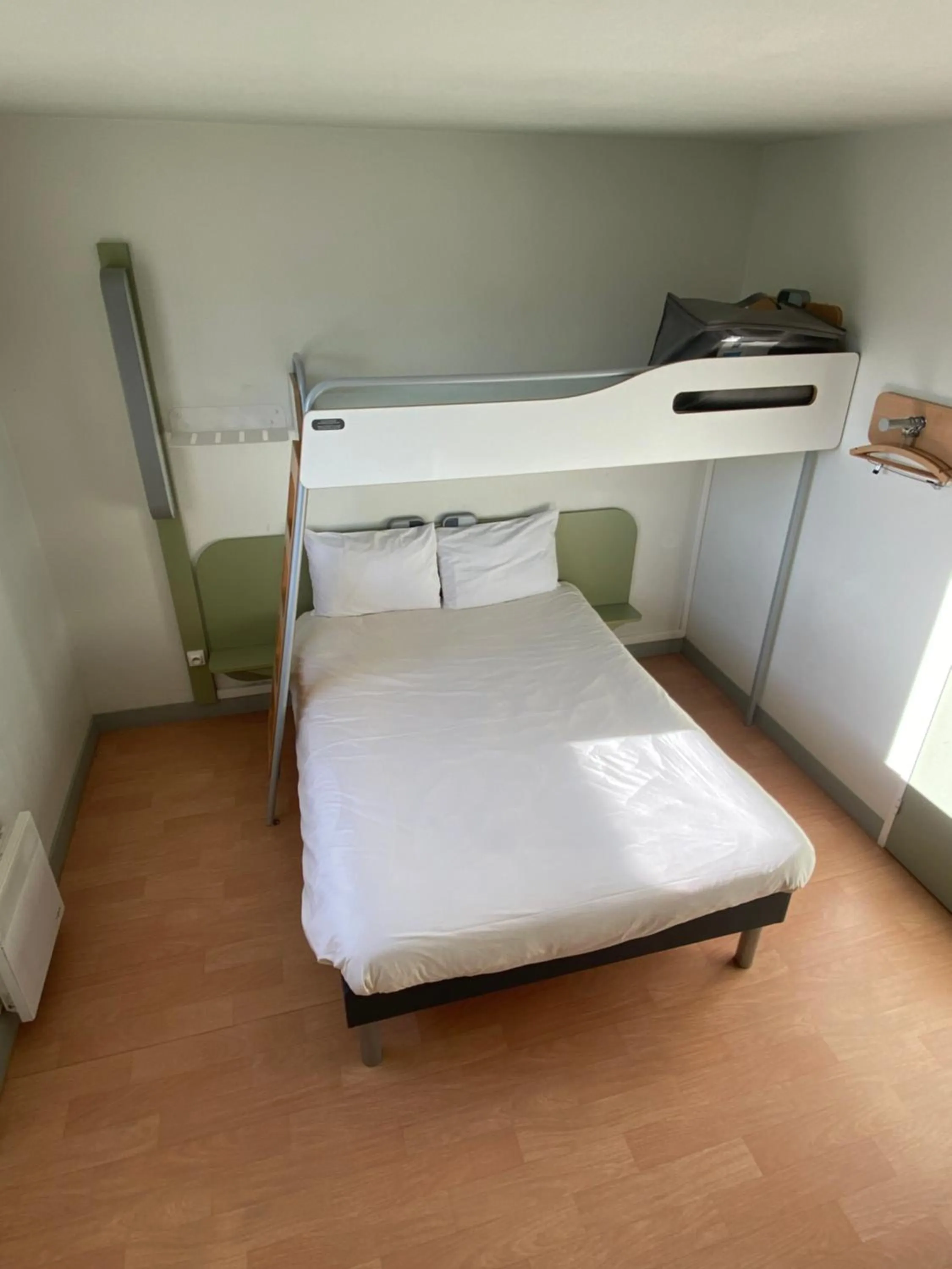 bunk bed, Bed in ibis Budget Caen Centre Gare