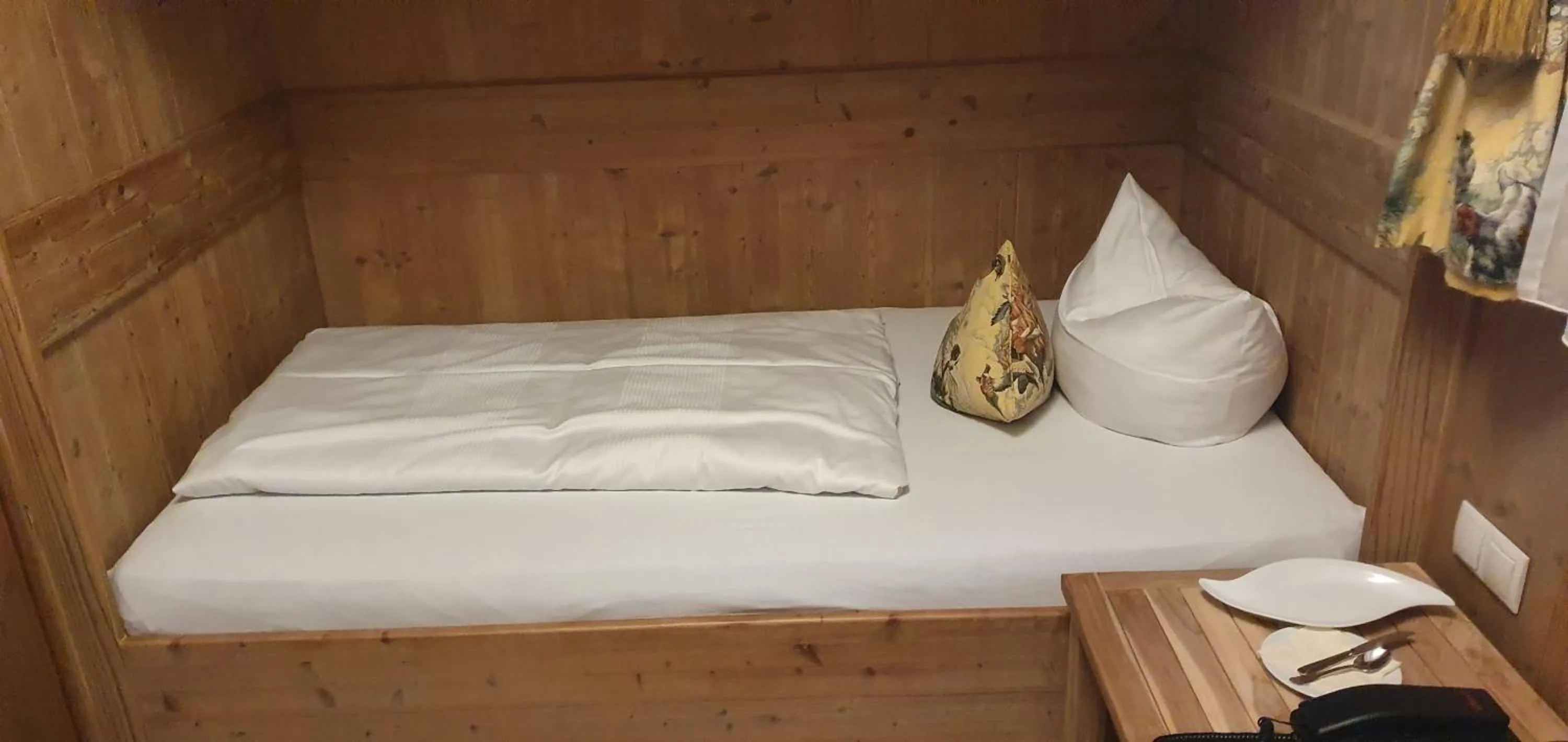 Bed in Hotel Leeberghof