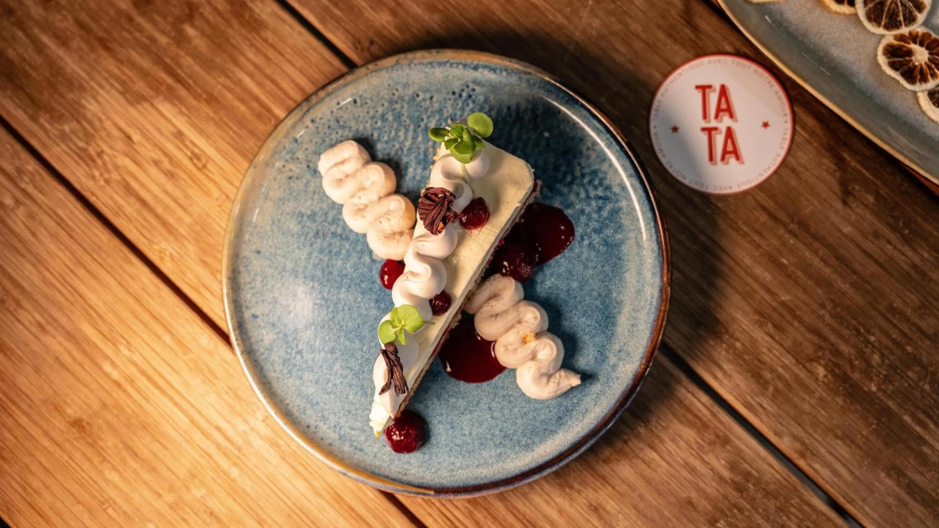 Restaurant/places to eat in ibis Marseille Centre Euromed