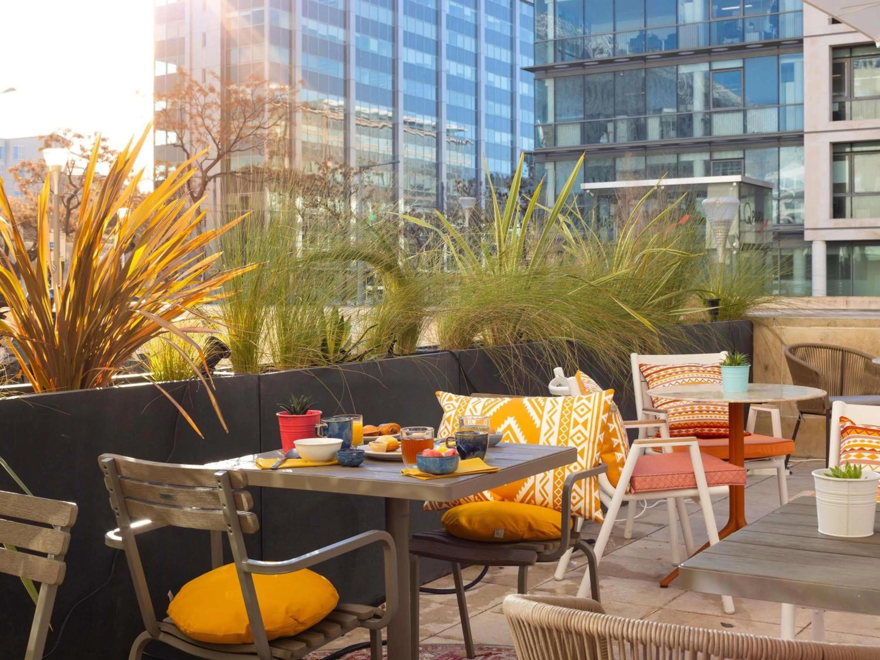 Property building in ibis Marseille Centre Euromed