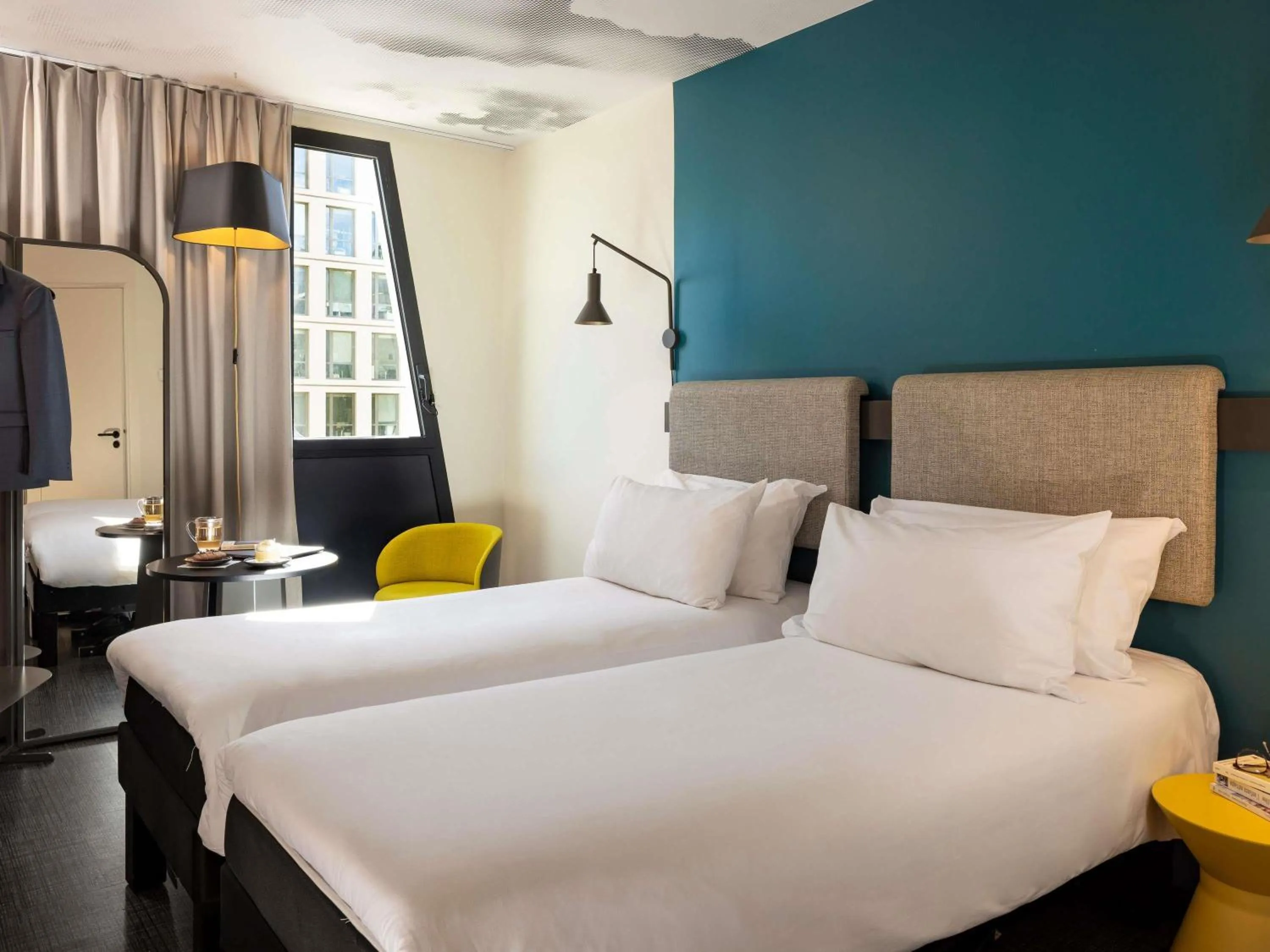 Bedroom, Bed in ibis Marseille Centre Euromed