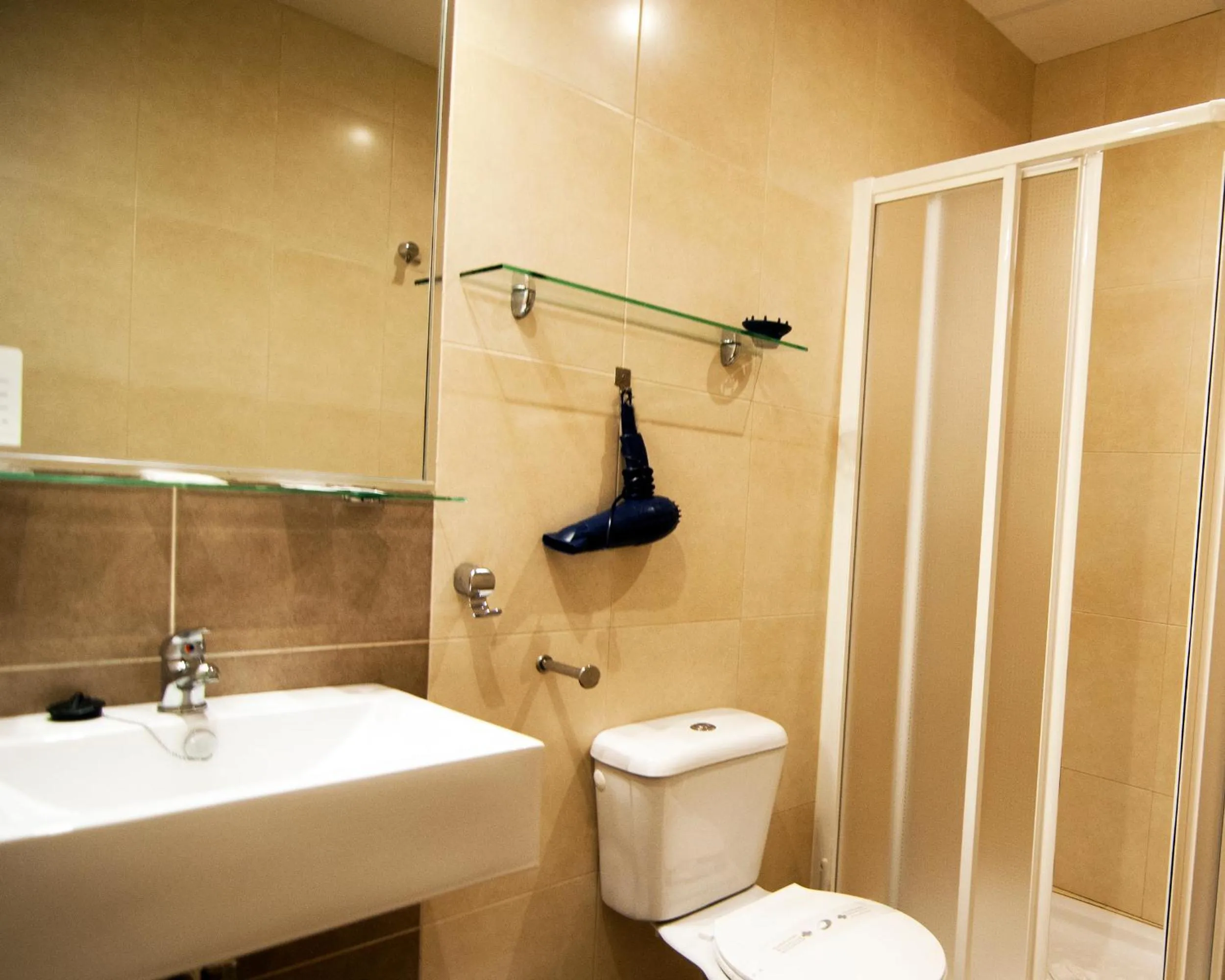 Bathroom in Plaza de la Luz Cádiz