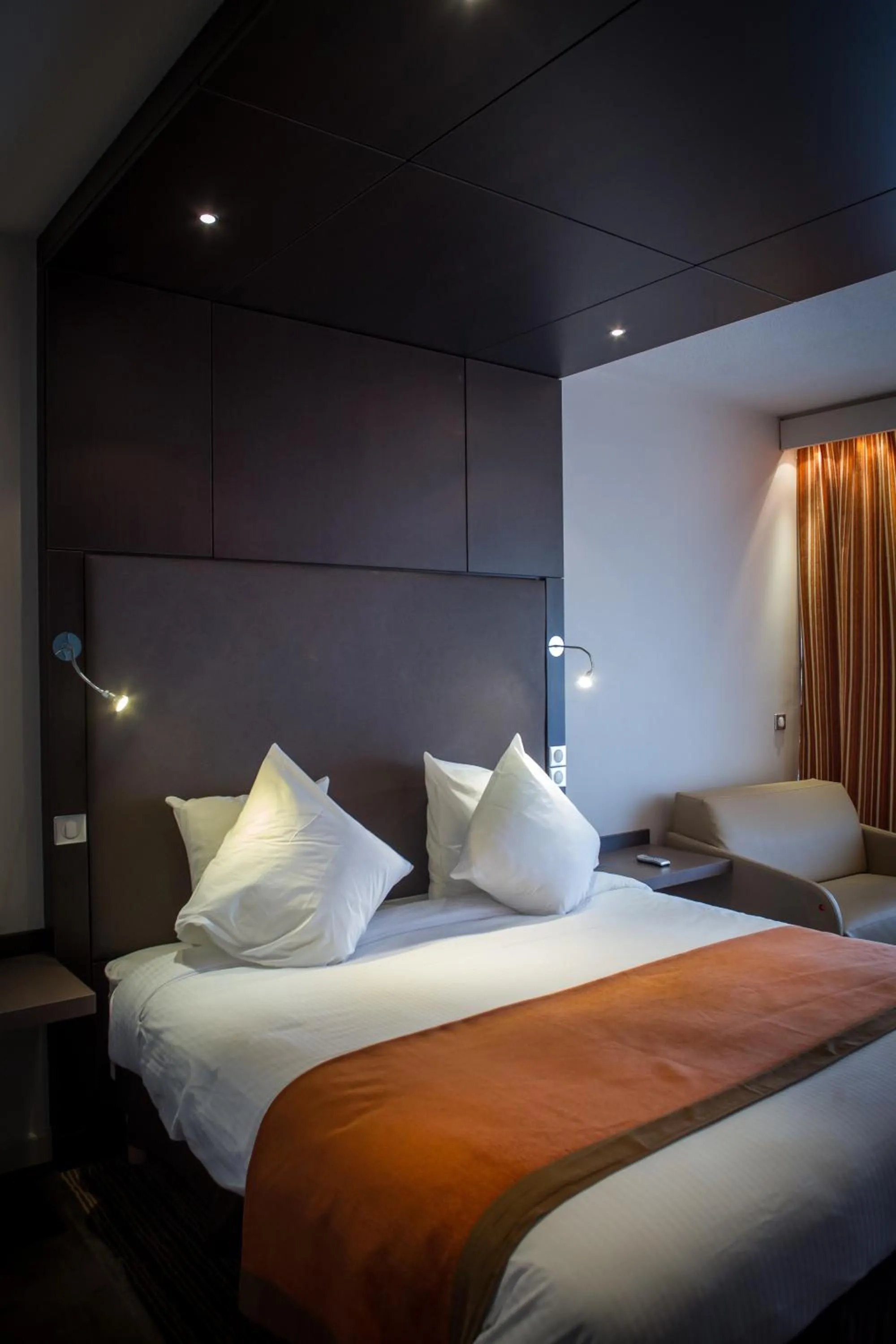 Bed in Hôtel & Spa Vatel