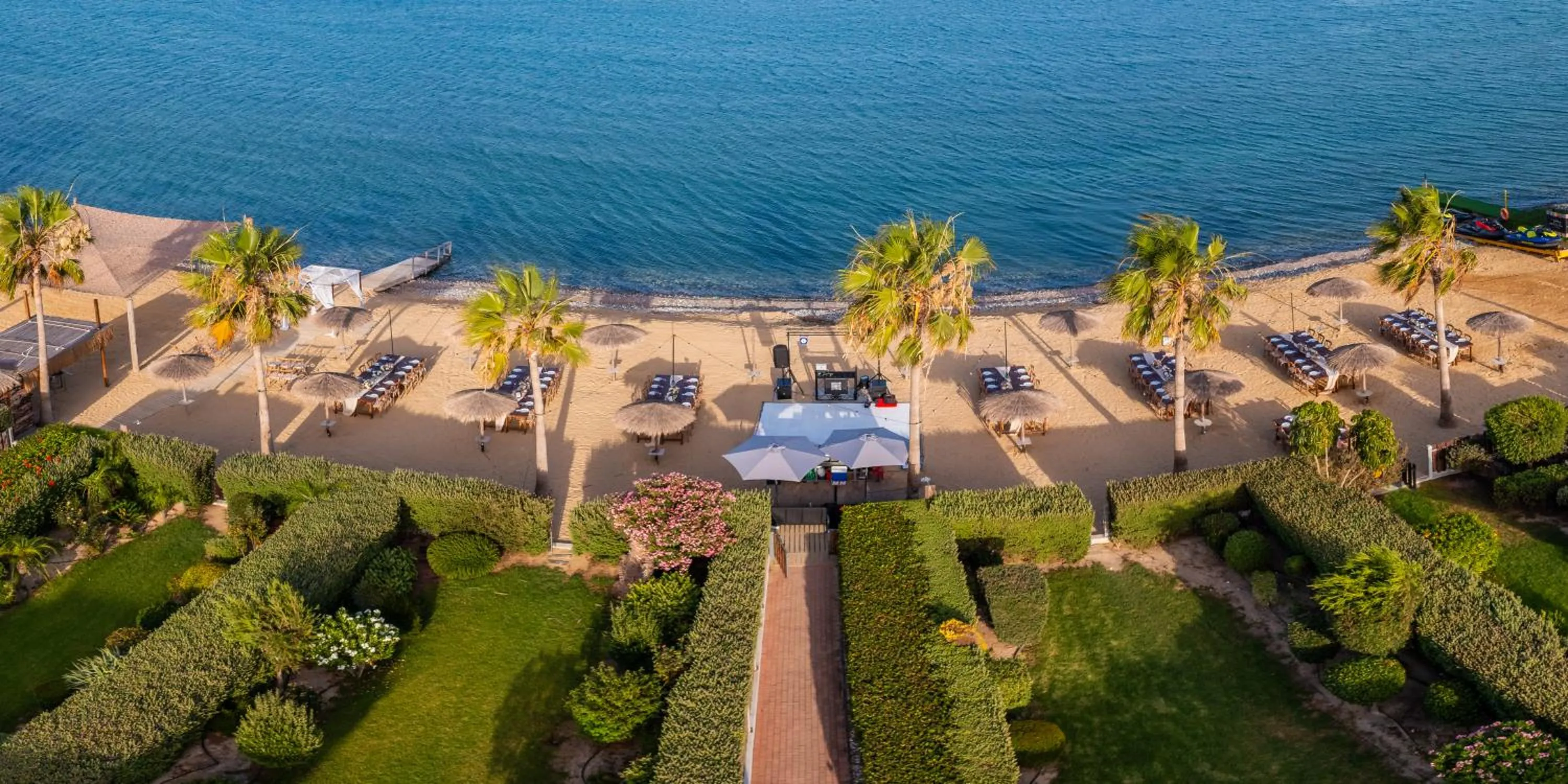 Beach in Atlantis Gardens