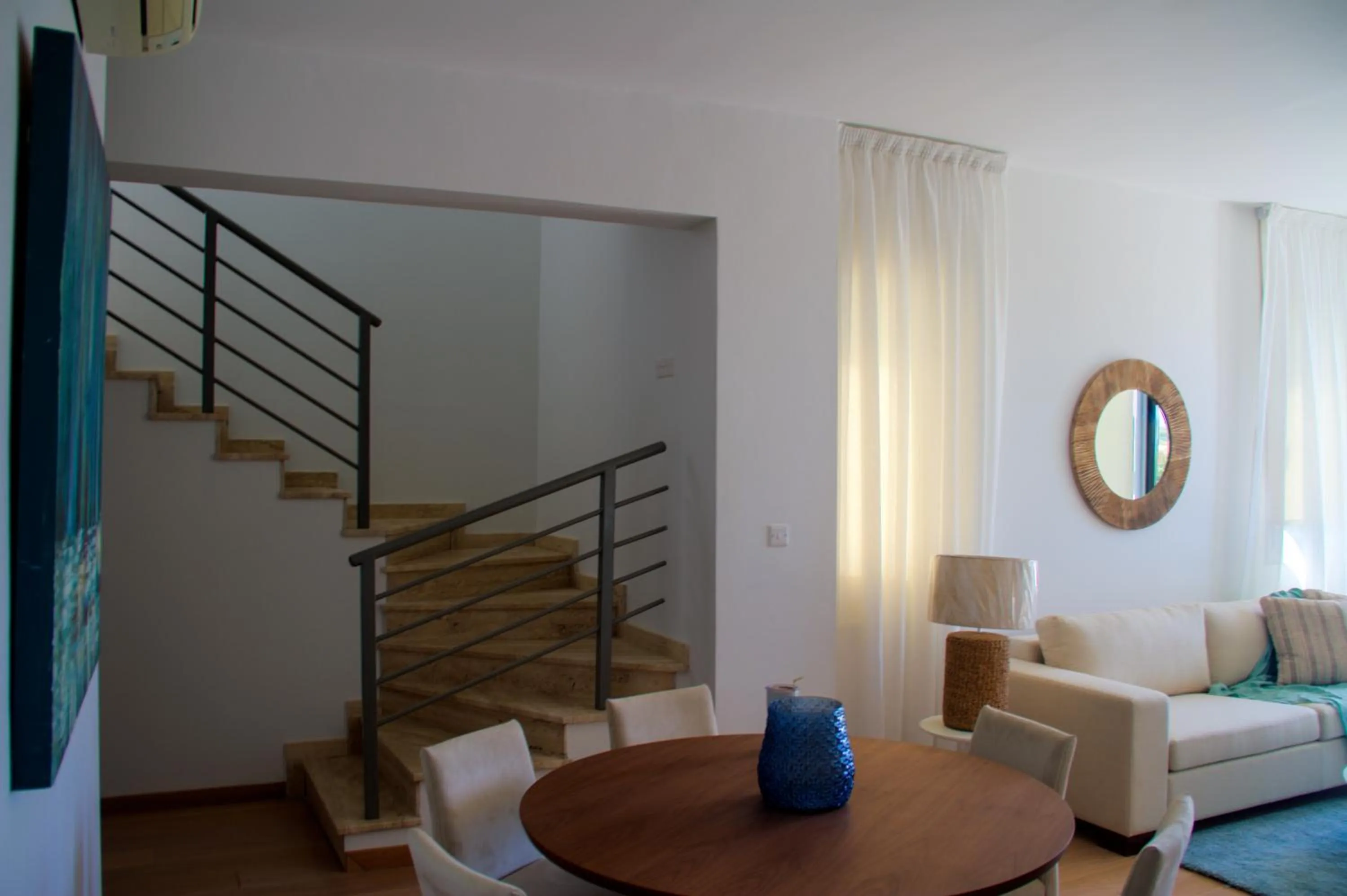 Living room in Atlantis Gardens