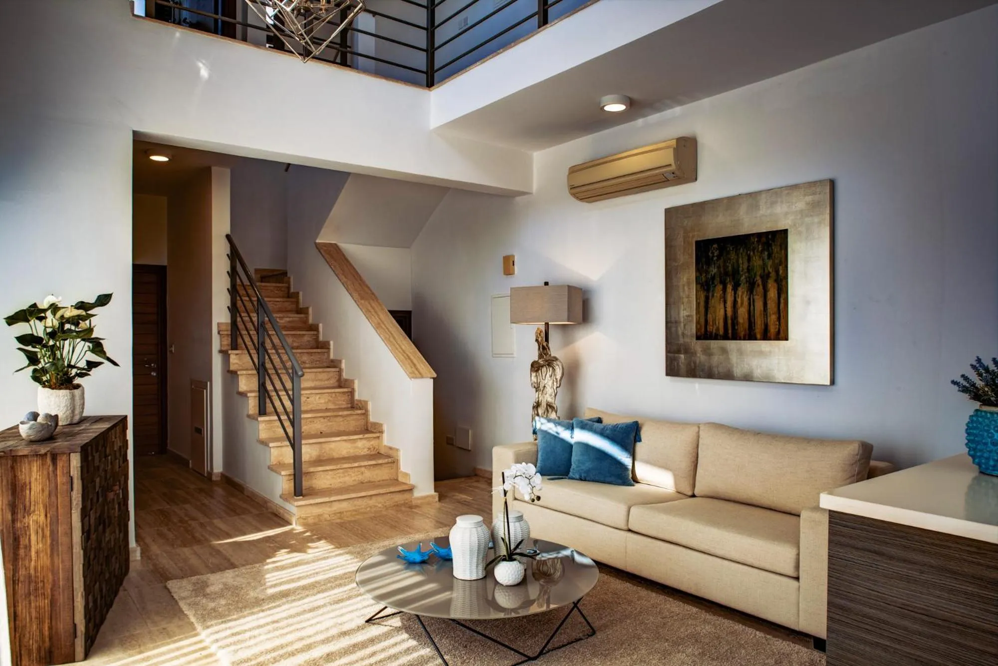 Living room in Atlantis Gardens