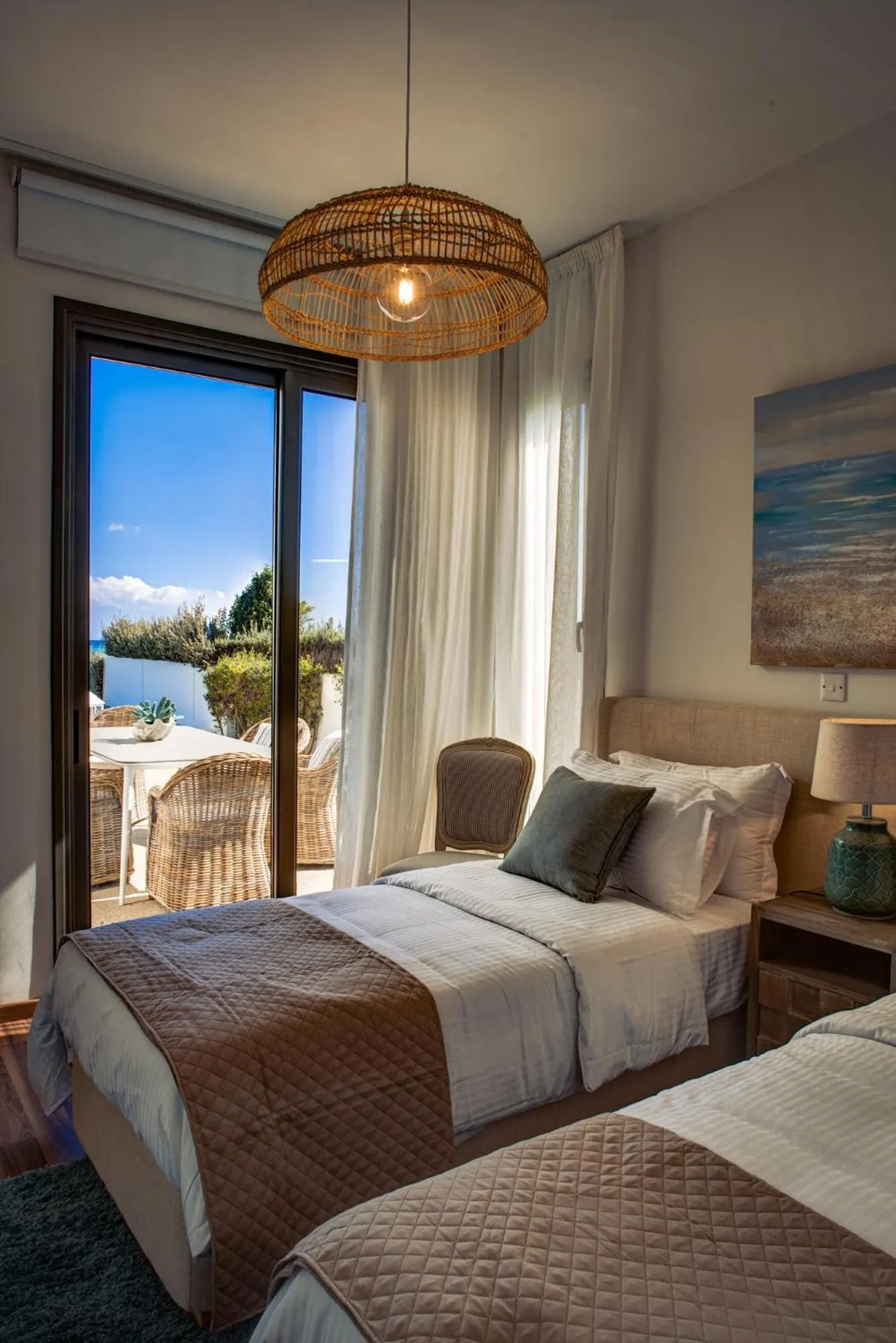 Patio, Bed in Atlantis Gardens