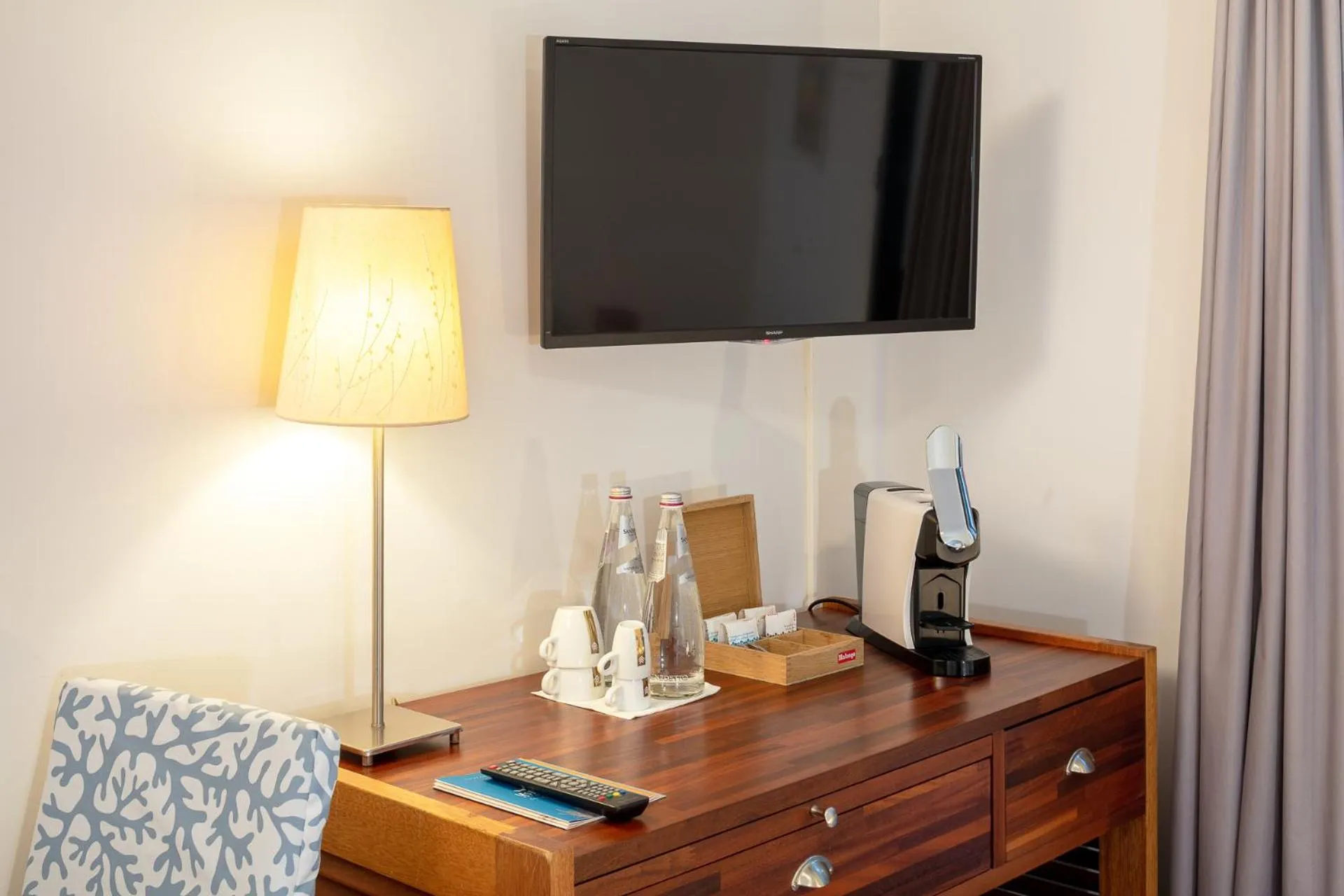 TV and multimedia in Hotel Residence Les Medes