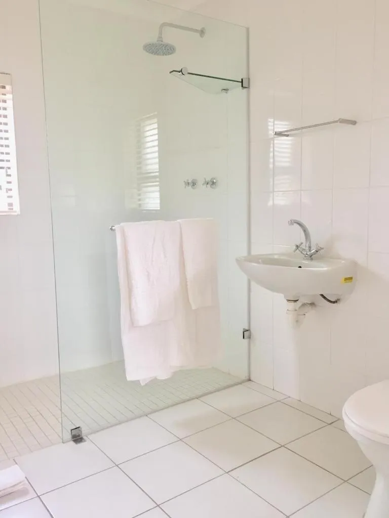 Shower in Ko Ka Tsara Bush Camp